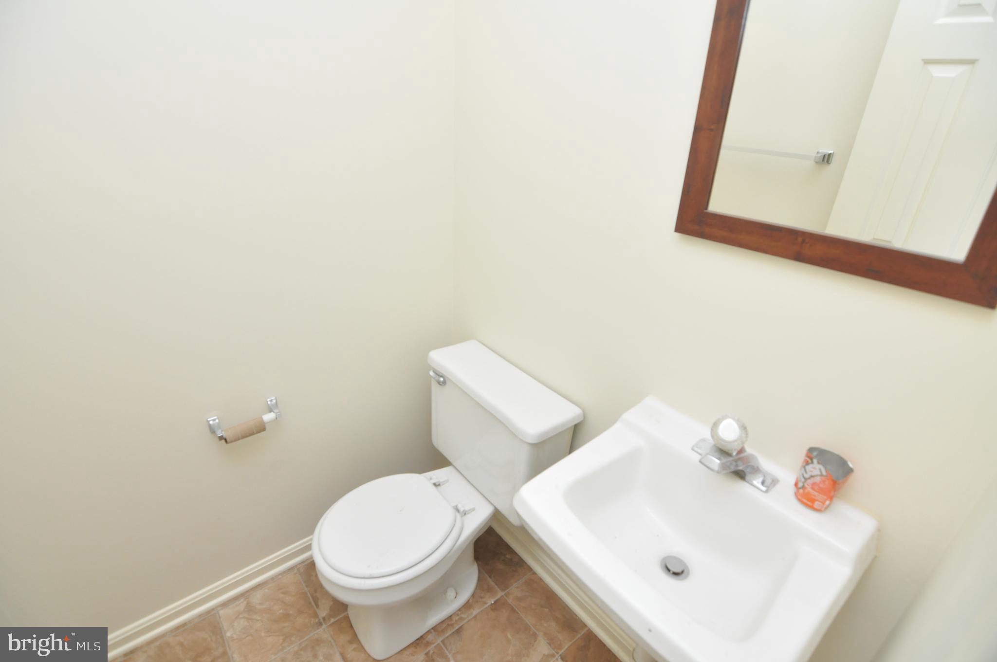 HUNTINGTON MEADOWS - Residential Lease