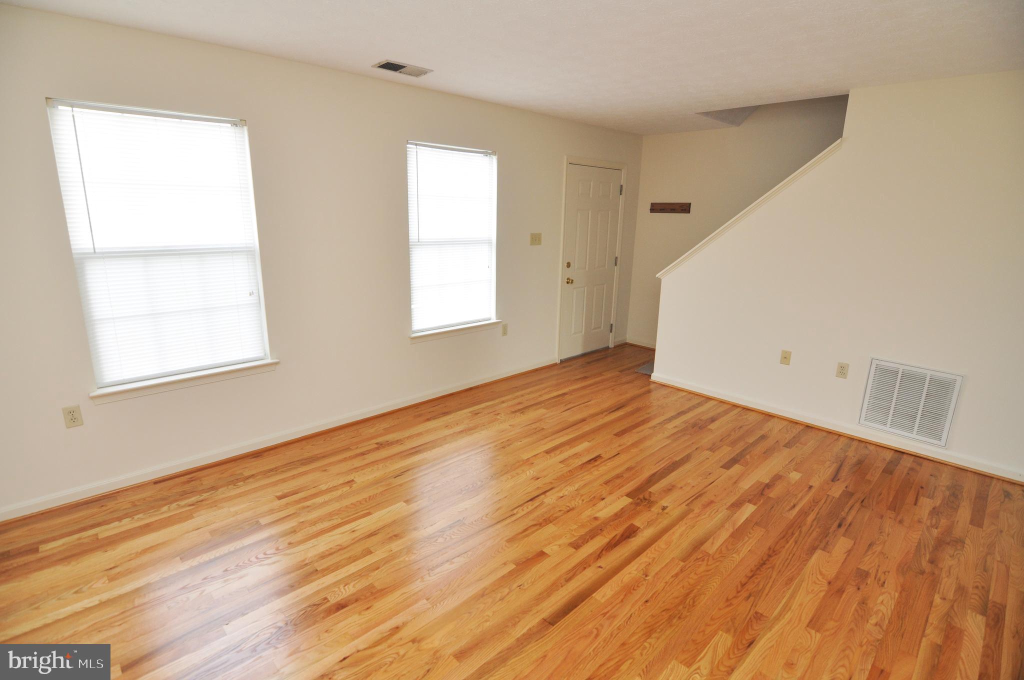 HUNTINGTON MEADOWS - Residential Lease