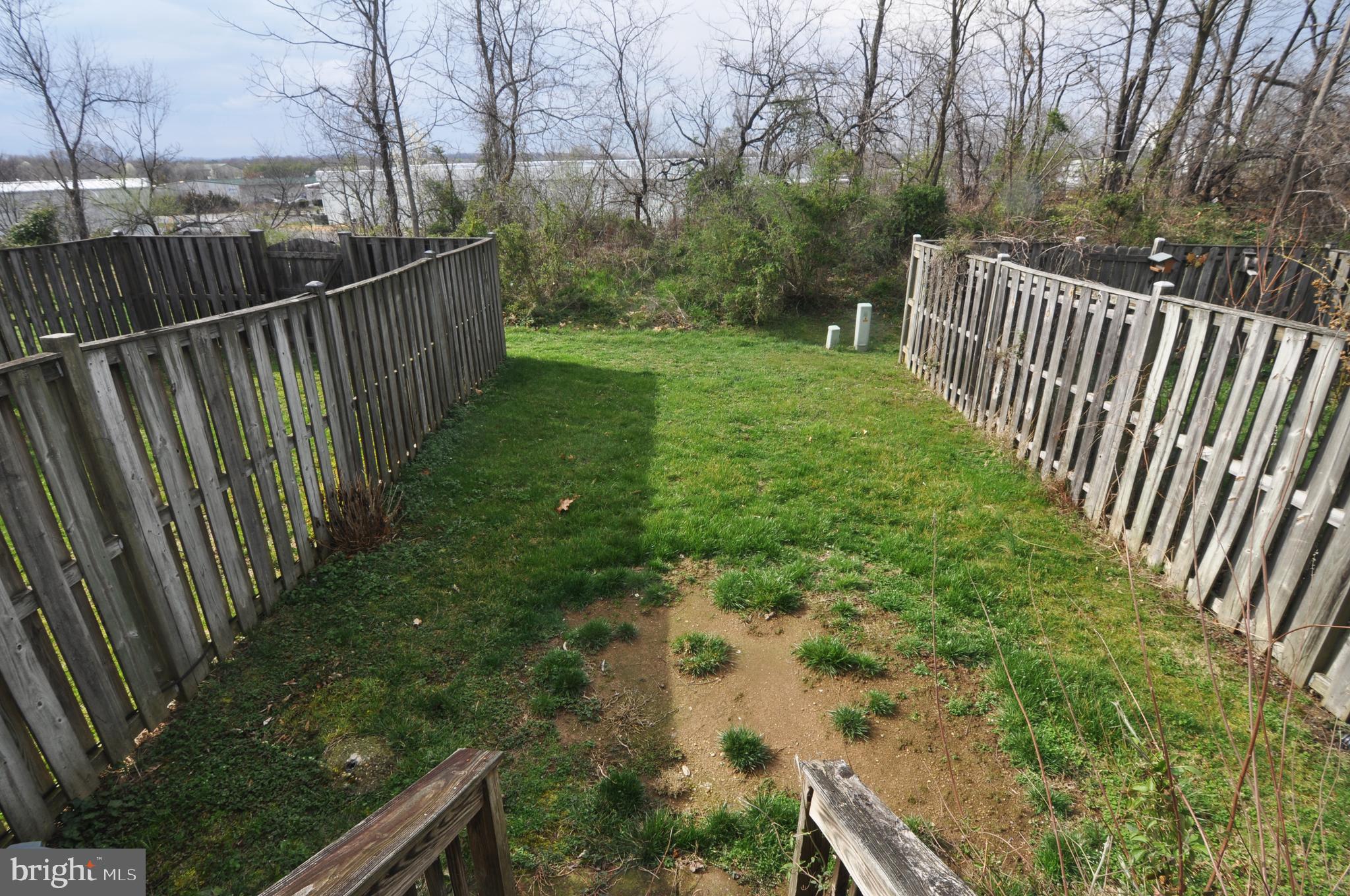 HUNTINGTON MEADOWS - Residential Lease