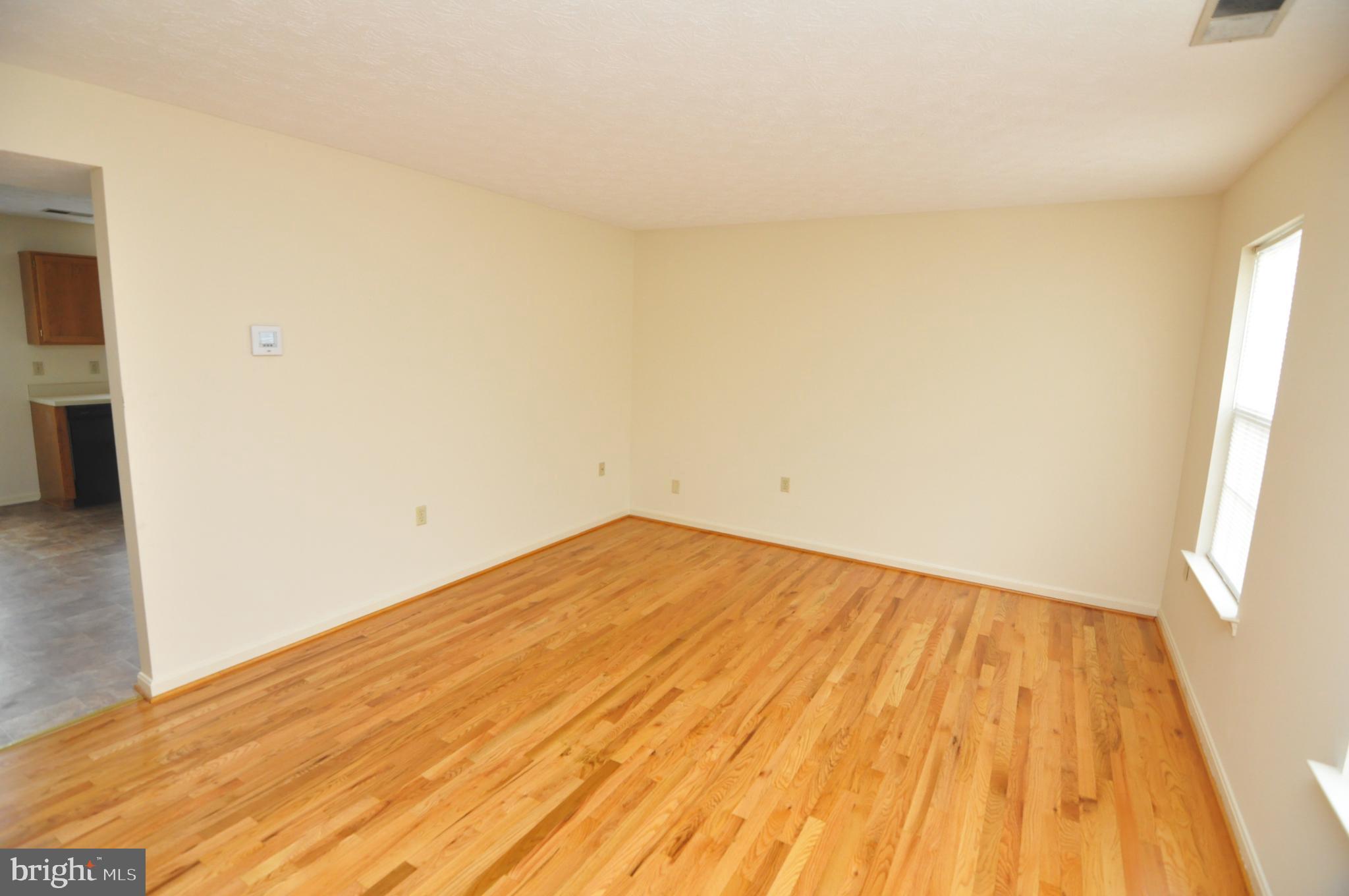 HUNTINGTON MEADOWS - Residential Lease