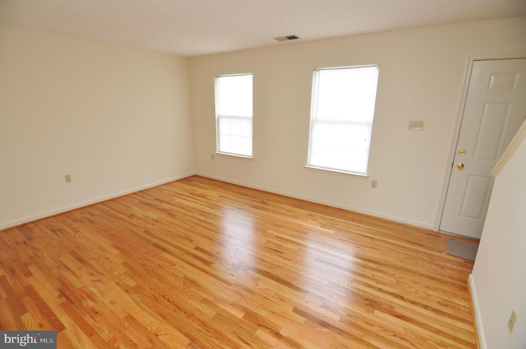 HUNTINGTON MEADOWS - Residential Lease