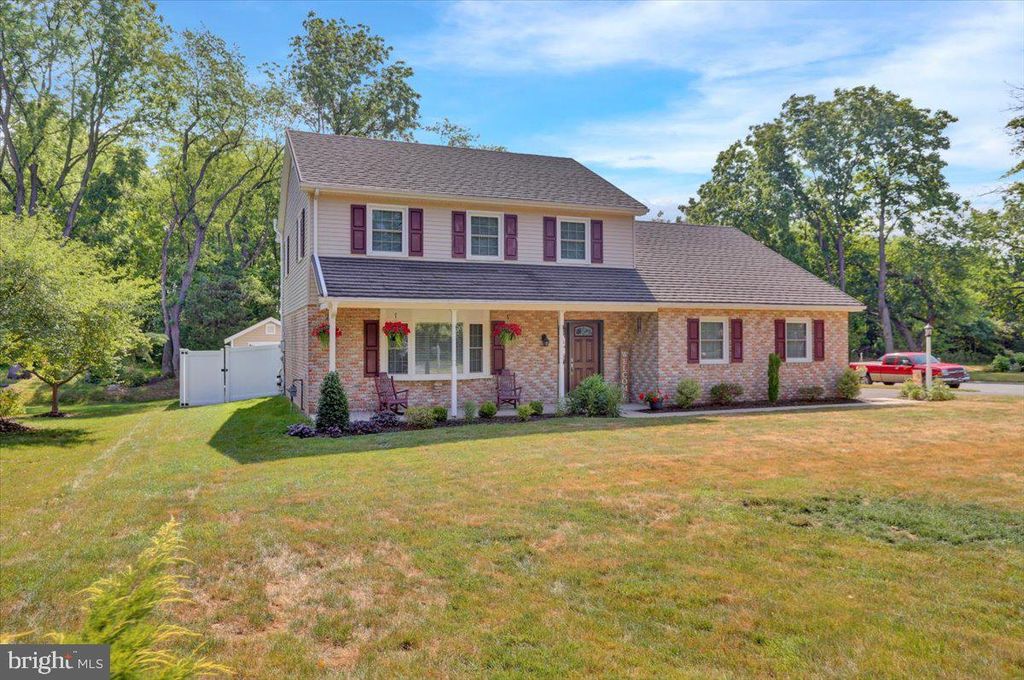 Photo of 202 SUNCREST RD, LANCASTER, PA 17601 (MLS # PALA2036464)