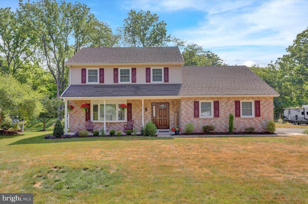 Photo of 202 SUNCREST RD, LANCASTER, PA 17601 (MLS # PALA2036464)