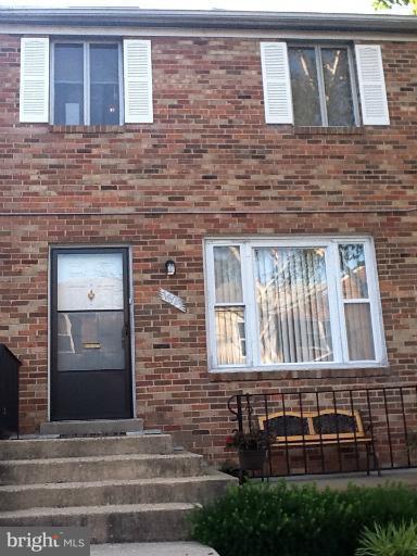 nice two level condo