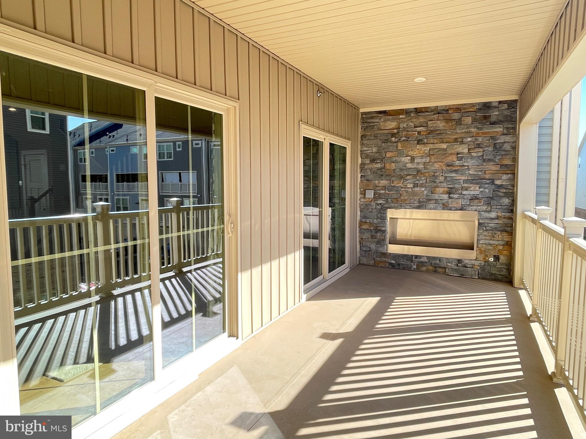 ARCOLA TOWN CENTER CONDO - Residential Lease