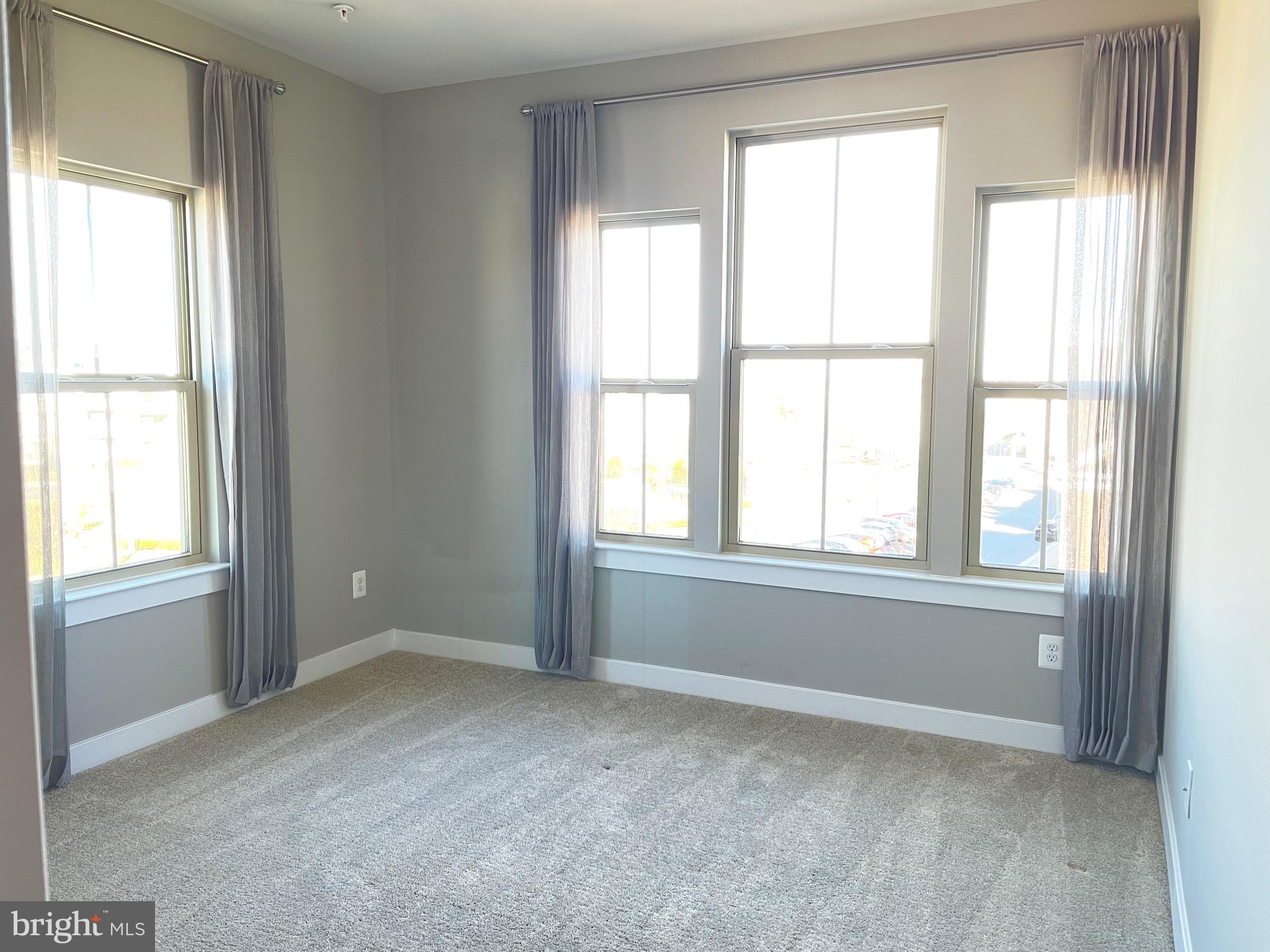 ARCOLA TOWN CENTER CONDO - Residential Lease