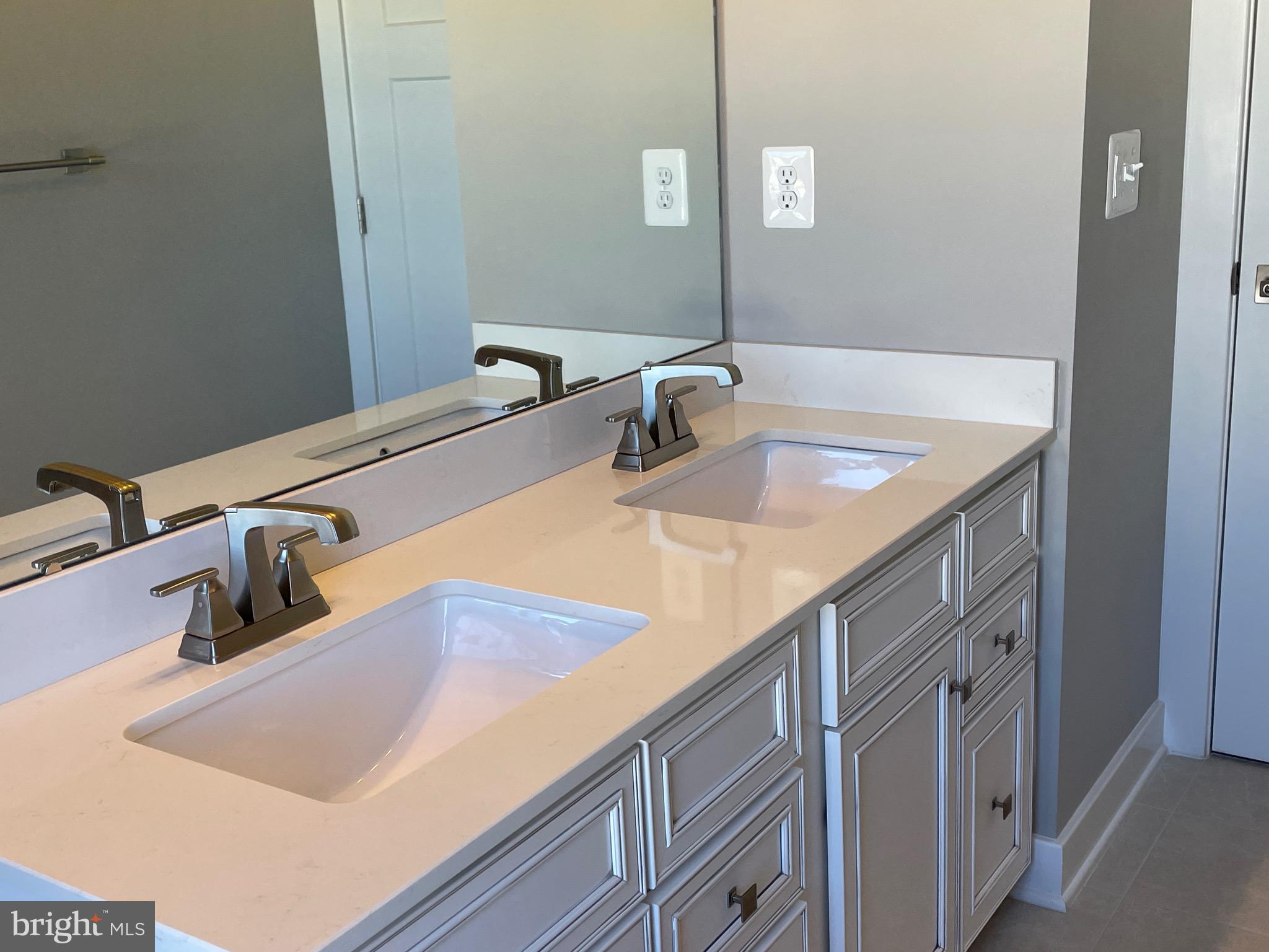 ARCOLA TOWN CENTER CONDO - Residential Lease