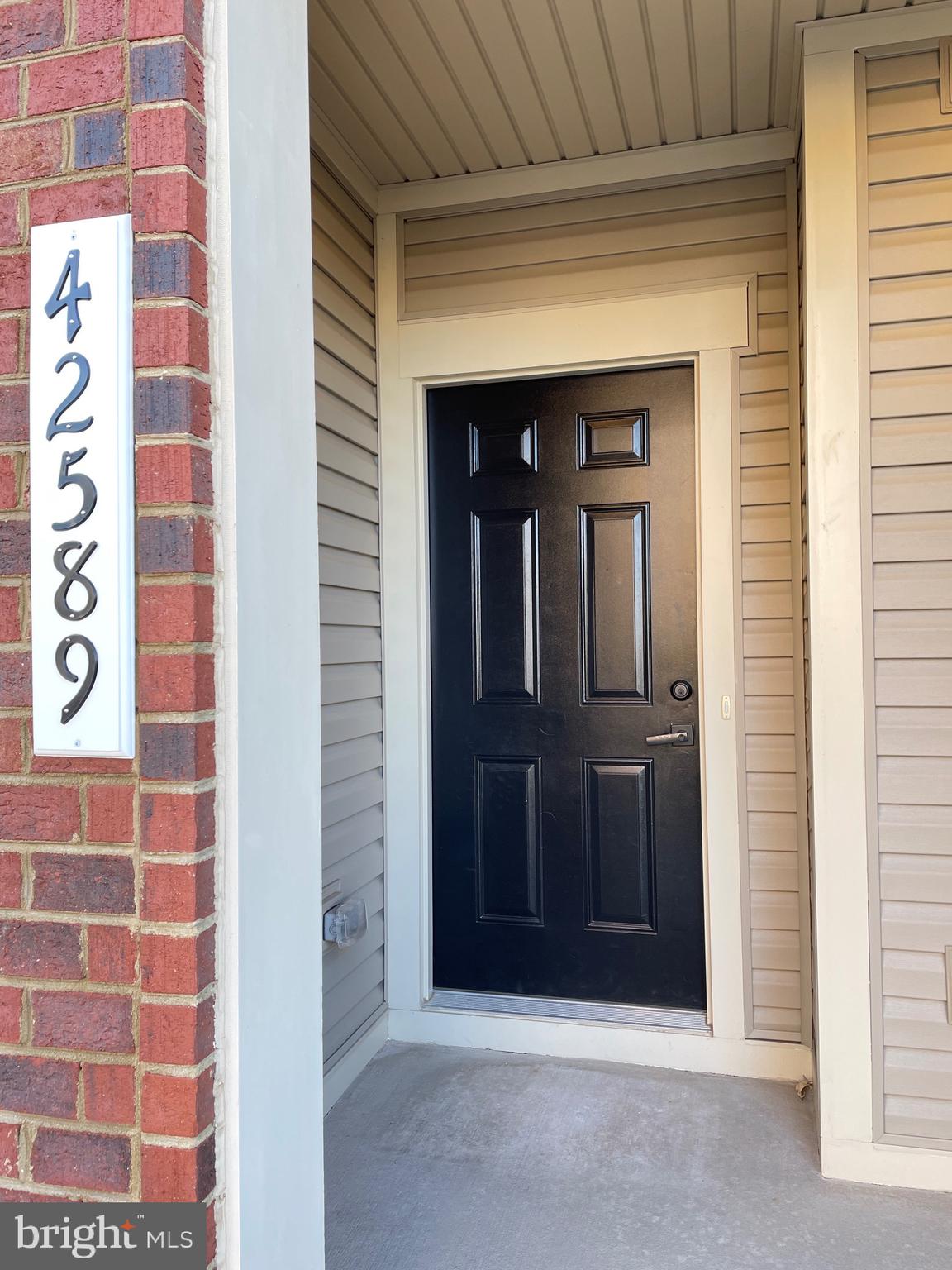 ARCOLA TOWN CENTER CONDO - Residential Lease