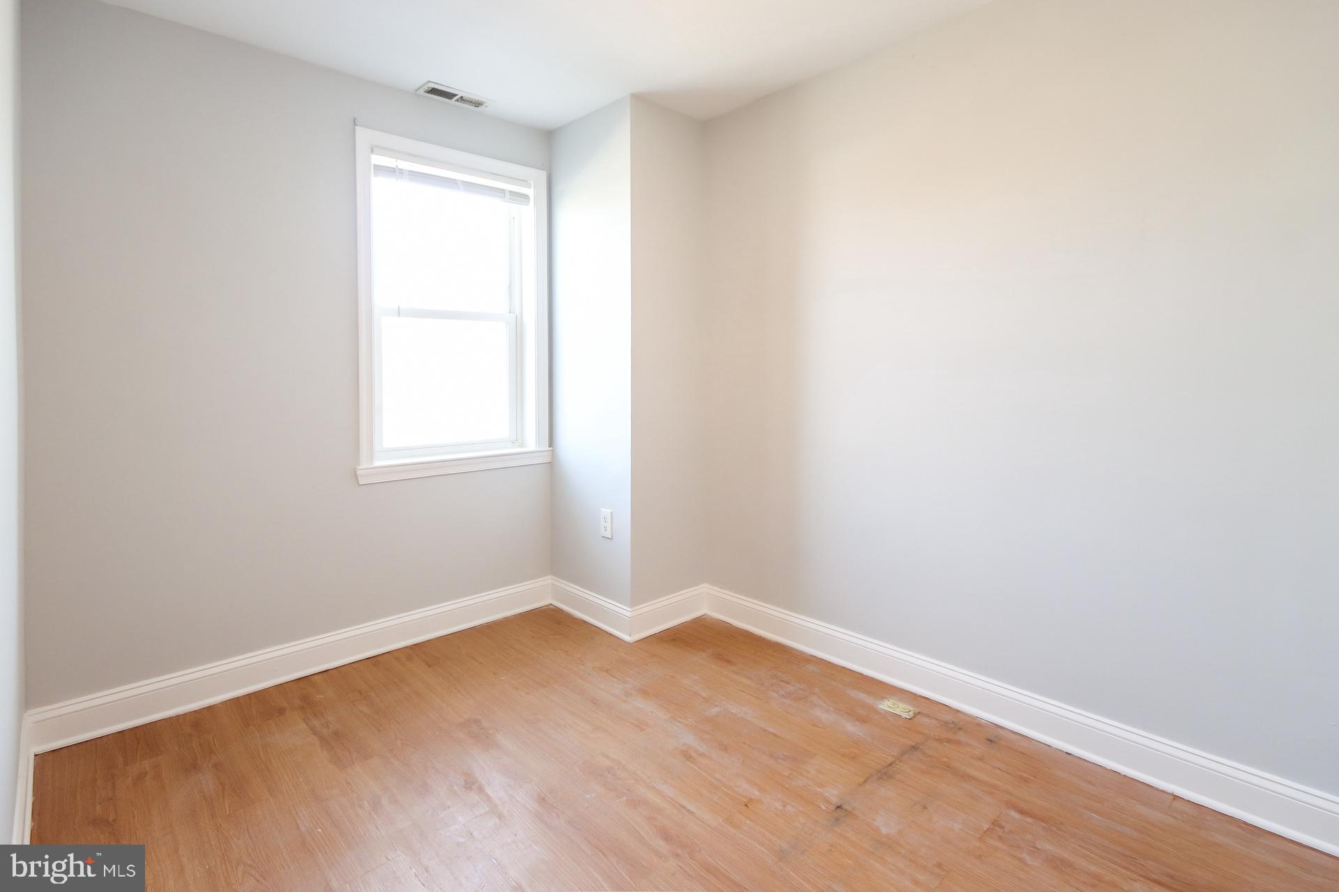 DUNDALK - Residential Lease