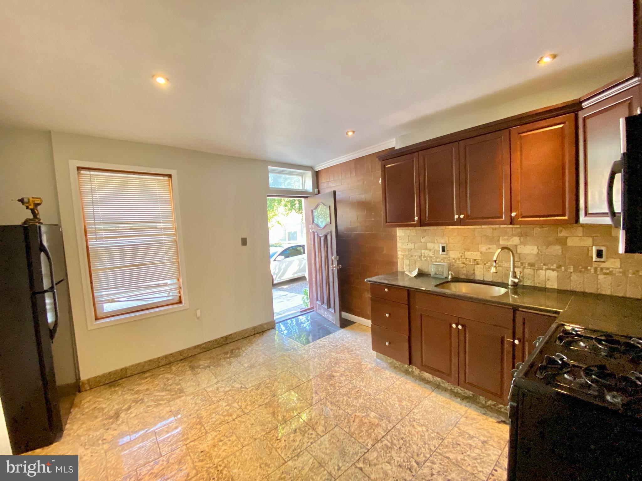 OLDE RICHMOND - Residential Lease