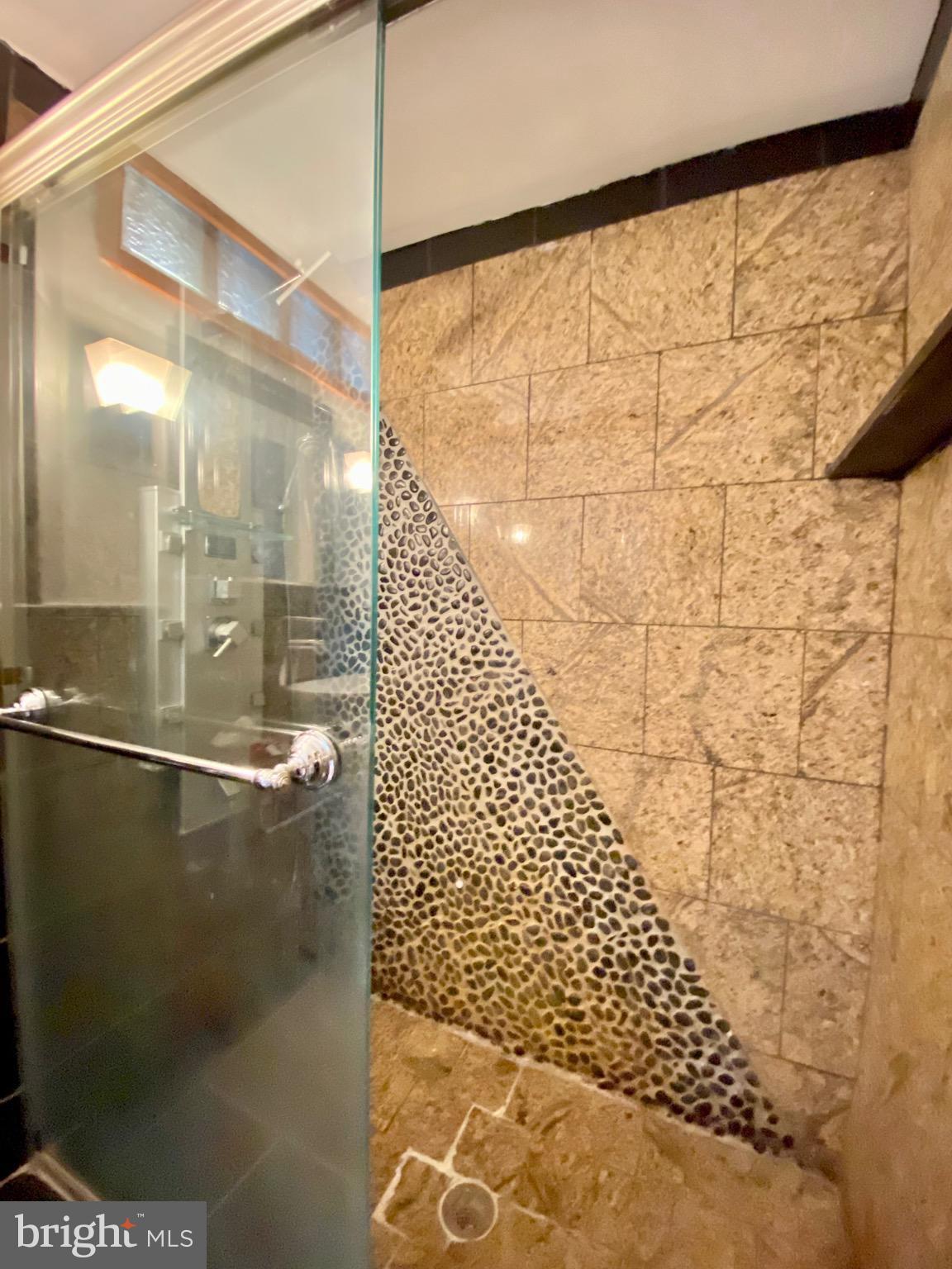 OLDE RICHMOND - Residential Lease