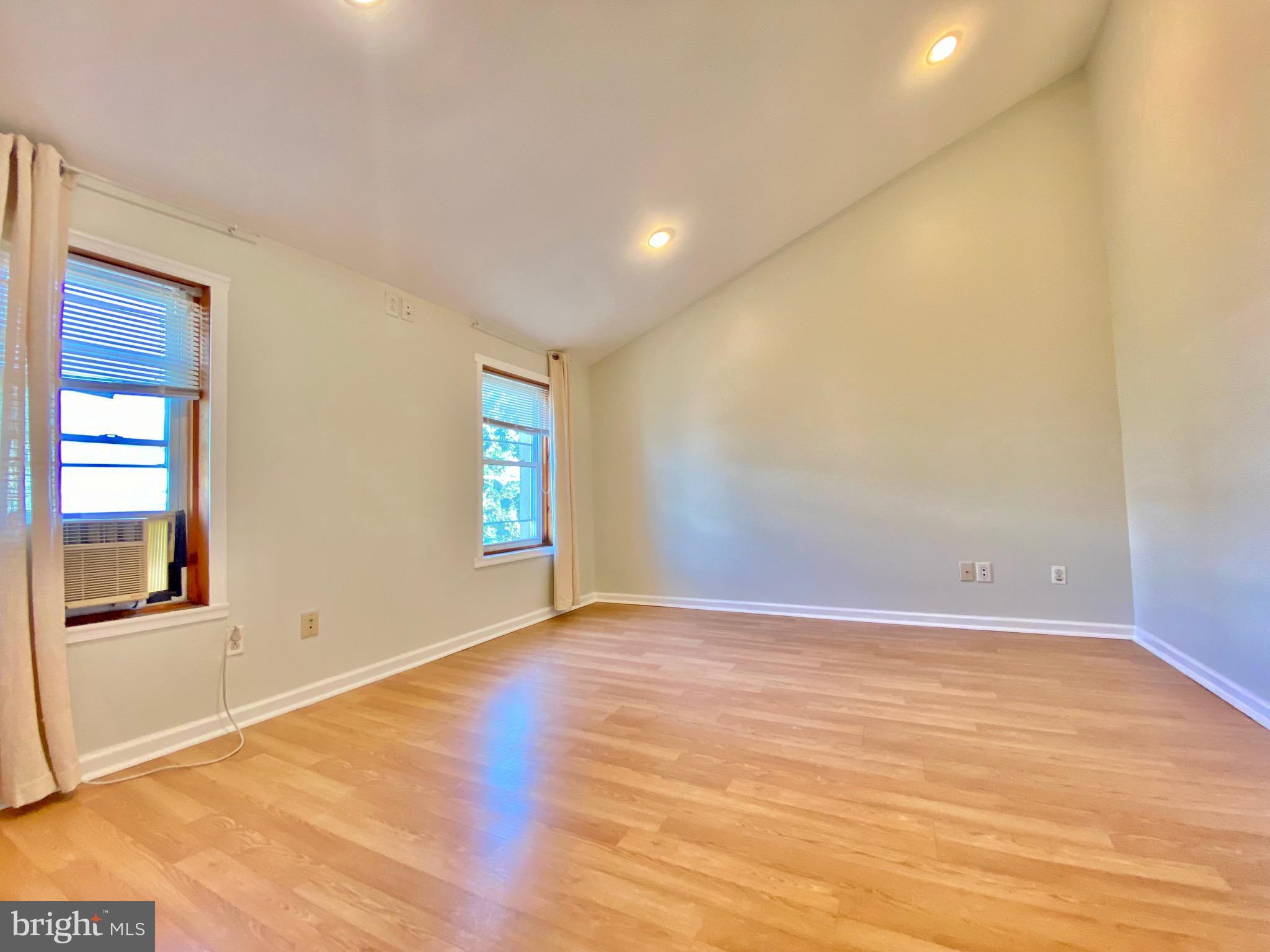 OLDE RICHMOND - Residential Lease