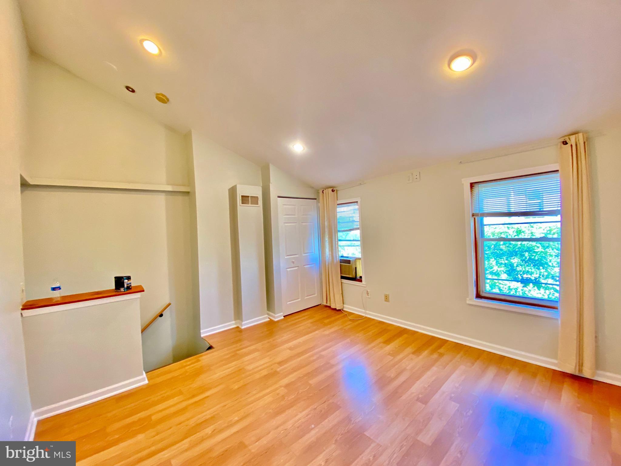 OLDE RICHMOND - Residential Lease