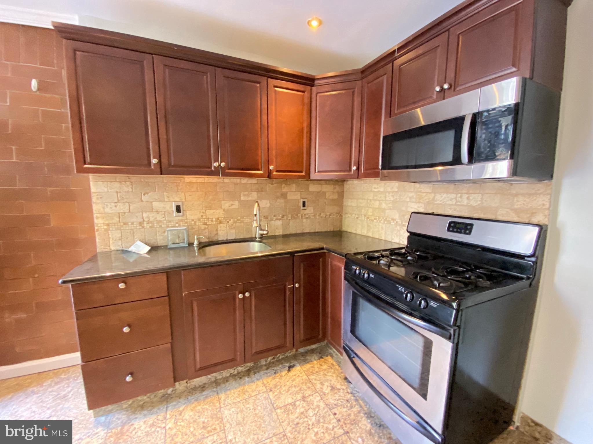 OLDE RICHMOND - Residential Lease