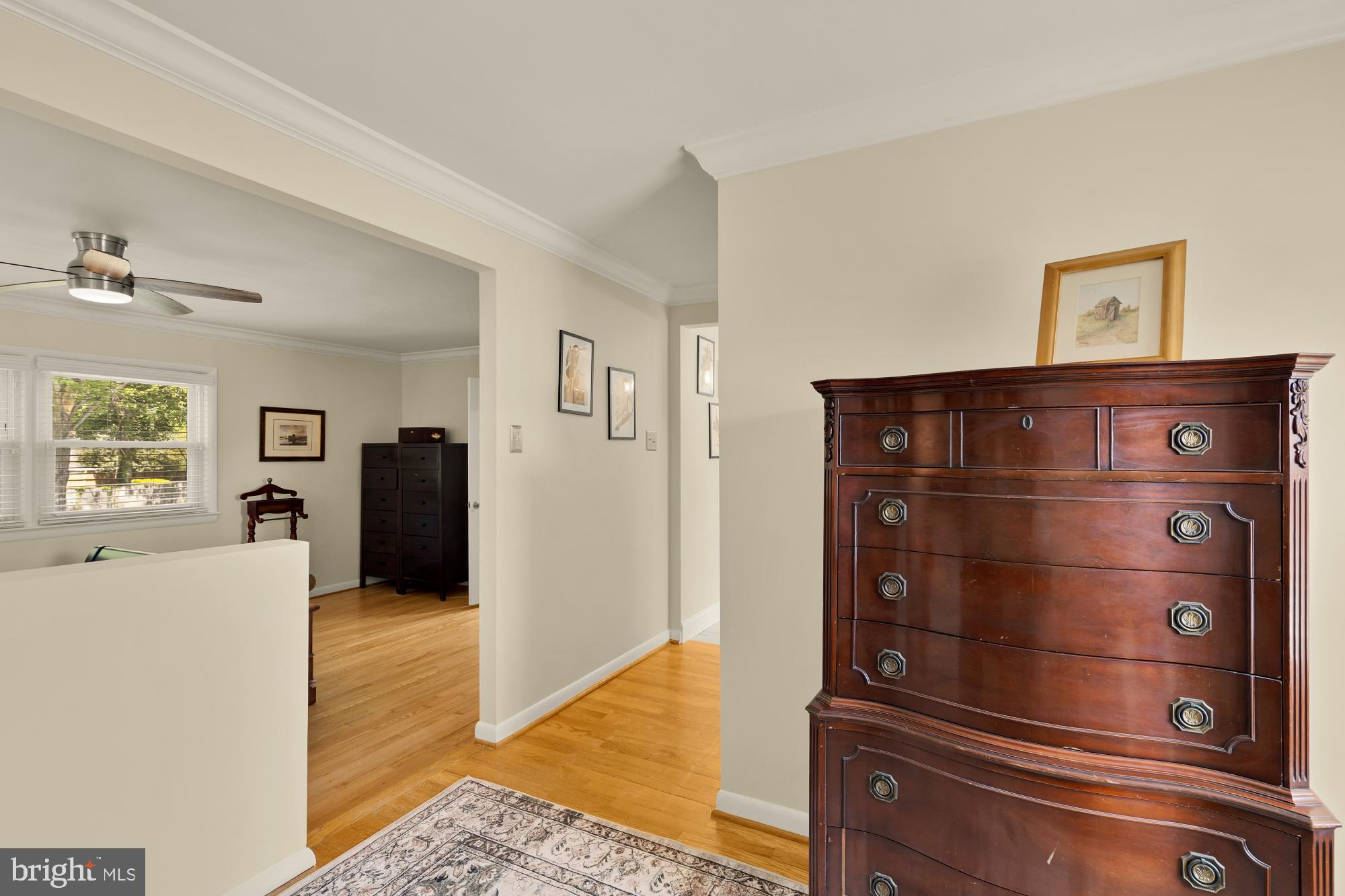 MANOR LAKE - Residential