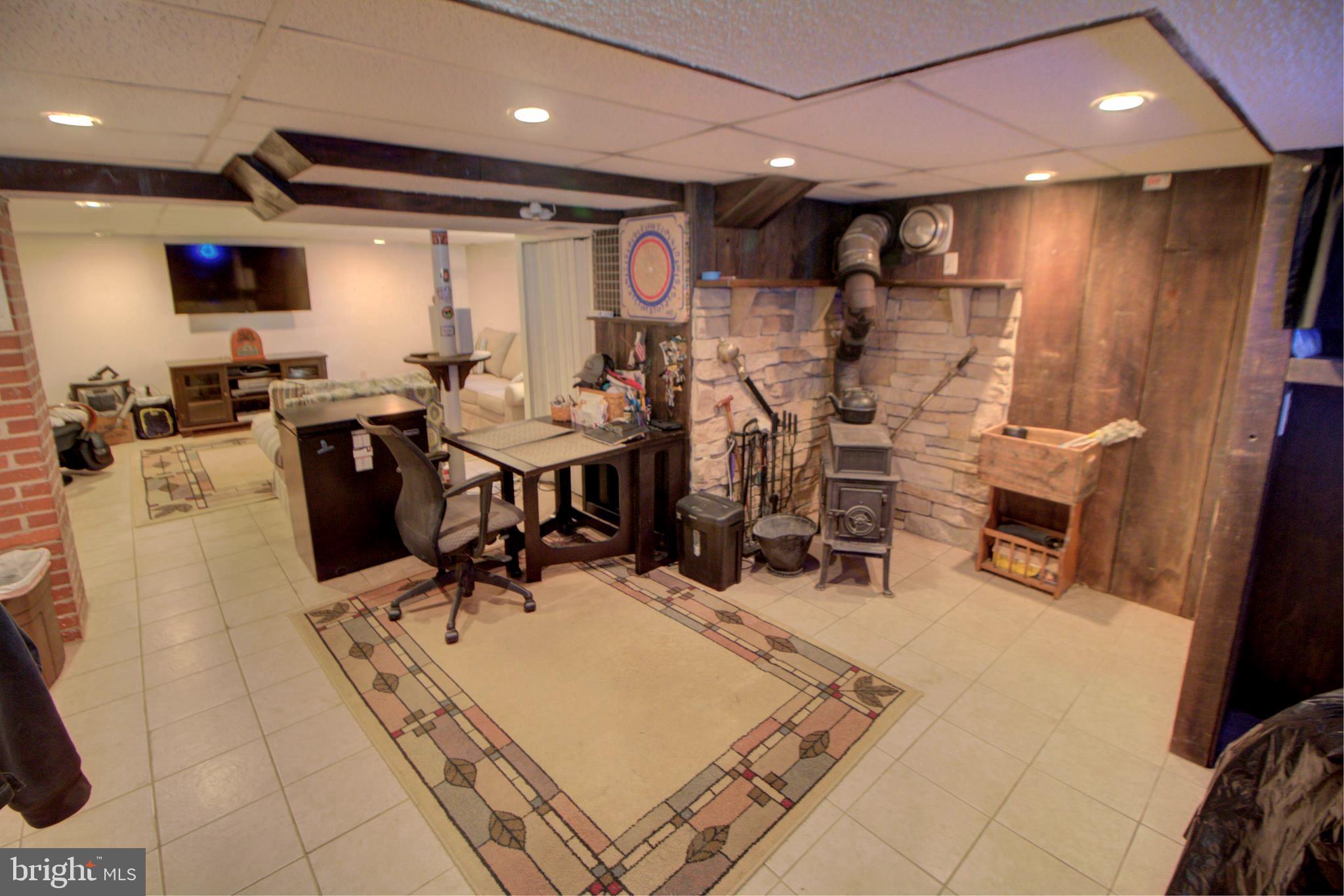 ARBOUR MANOR - Residential