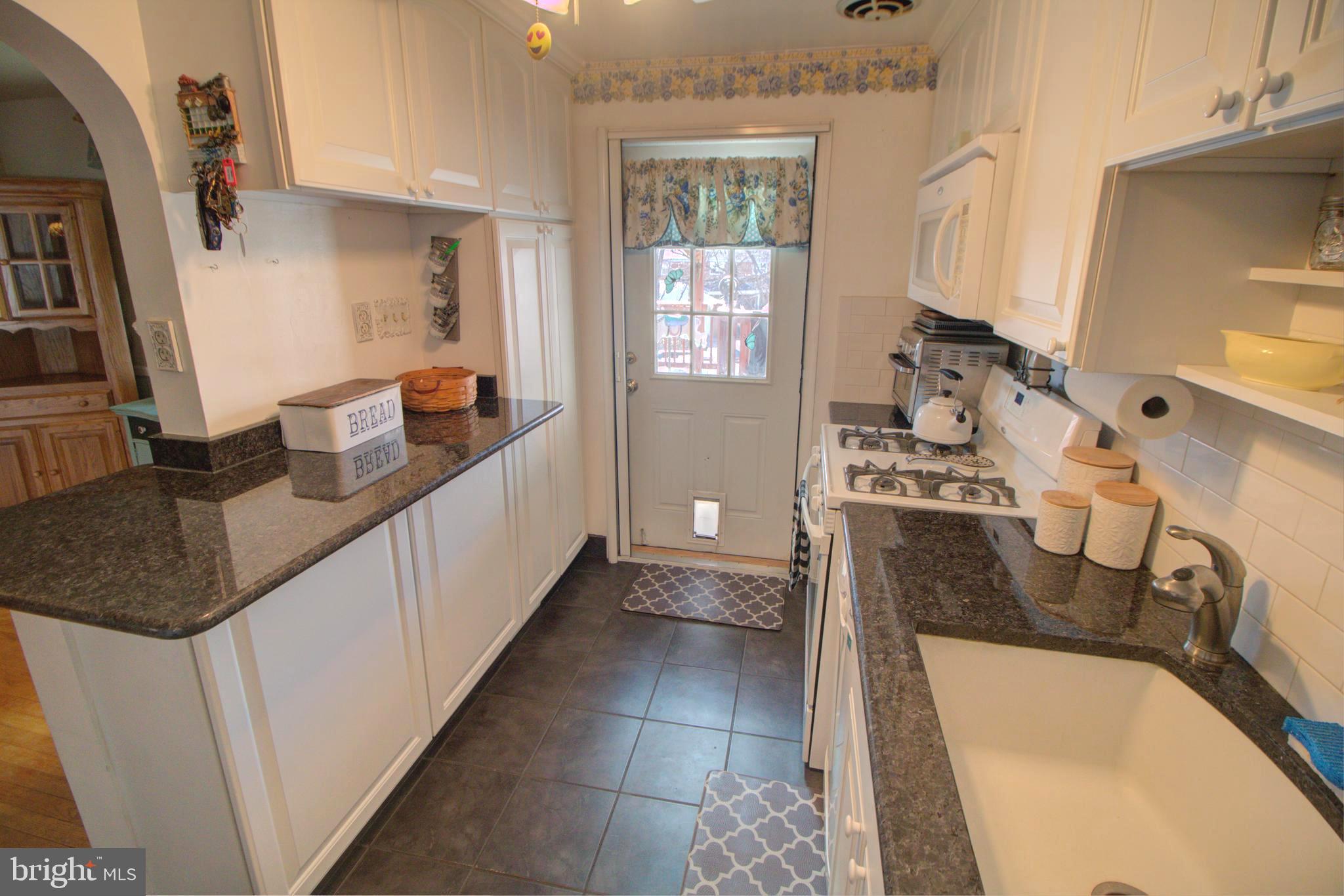 ARBOUR MANOR - Residential