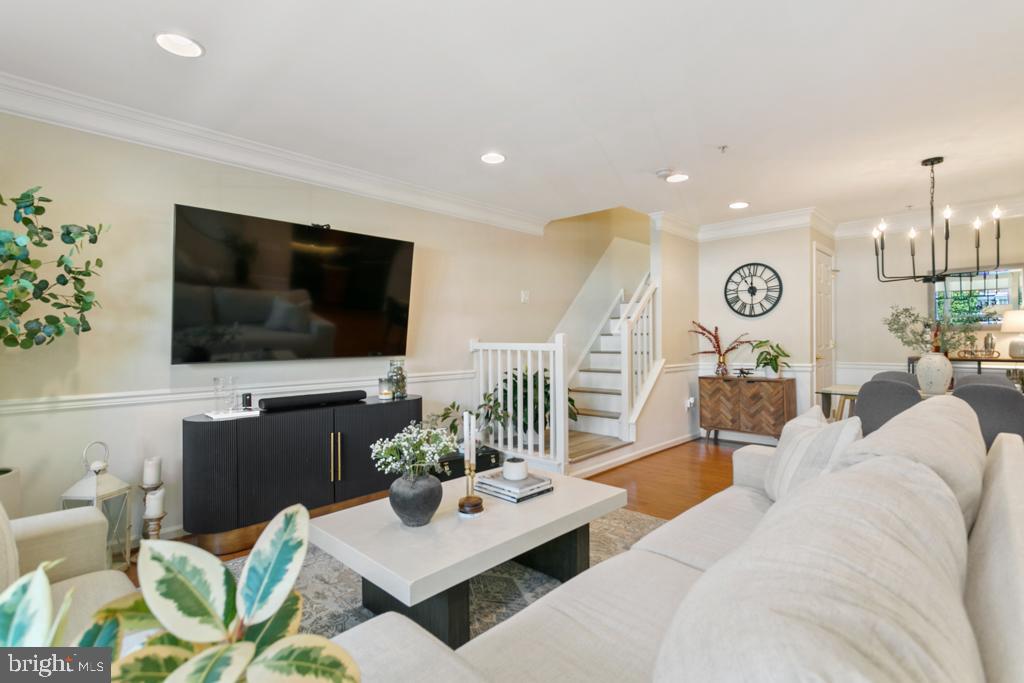 220 FLAGSTONE ROAD 6