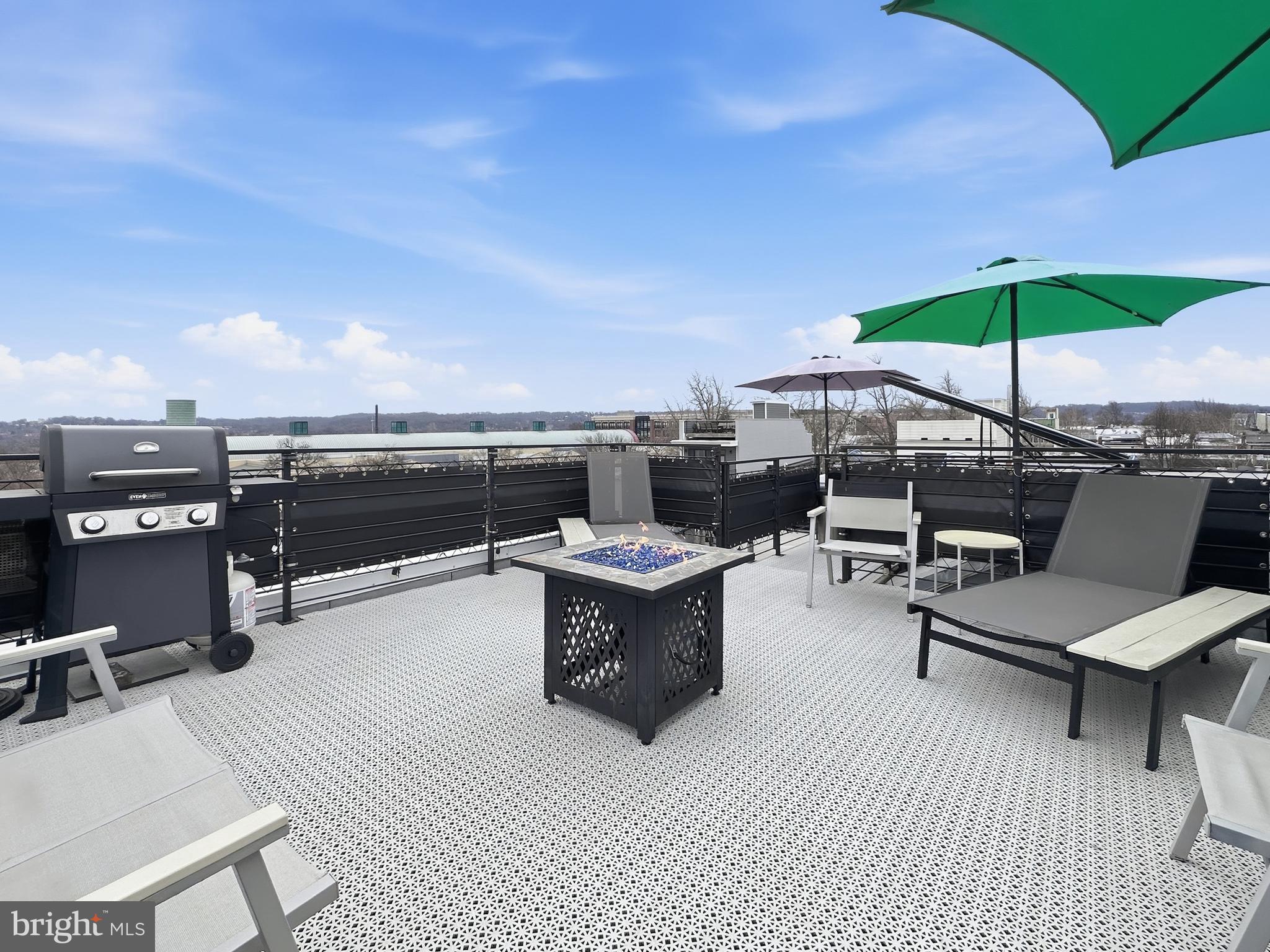 1831 INDEPENDENCE AVENUE SE 2