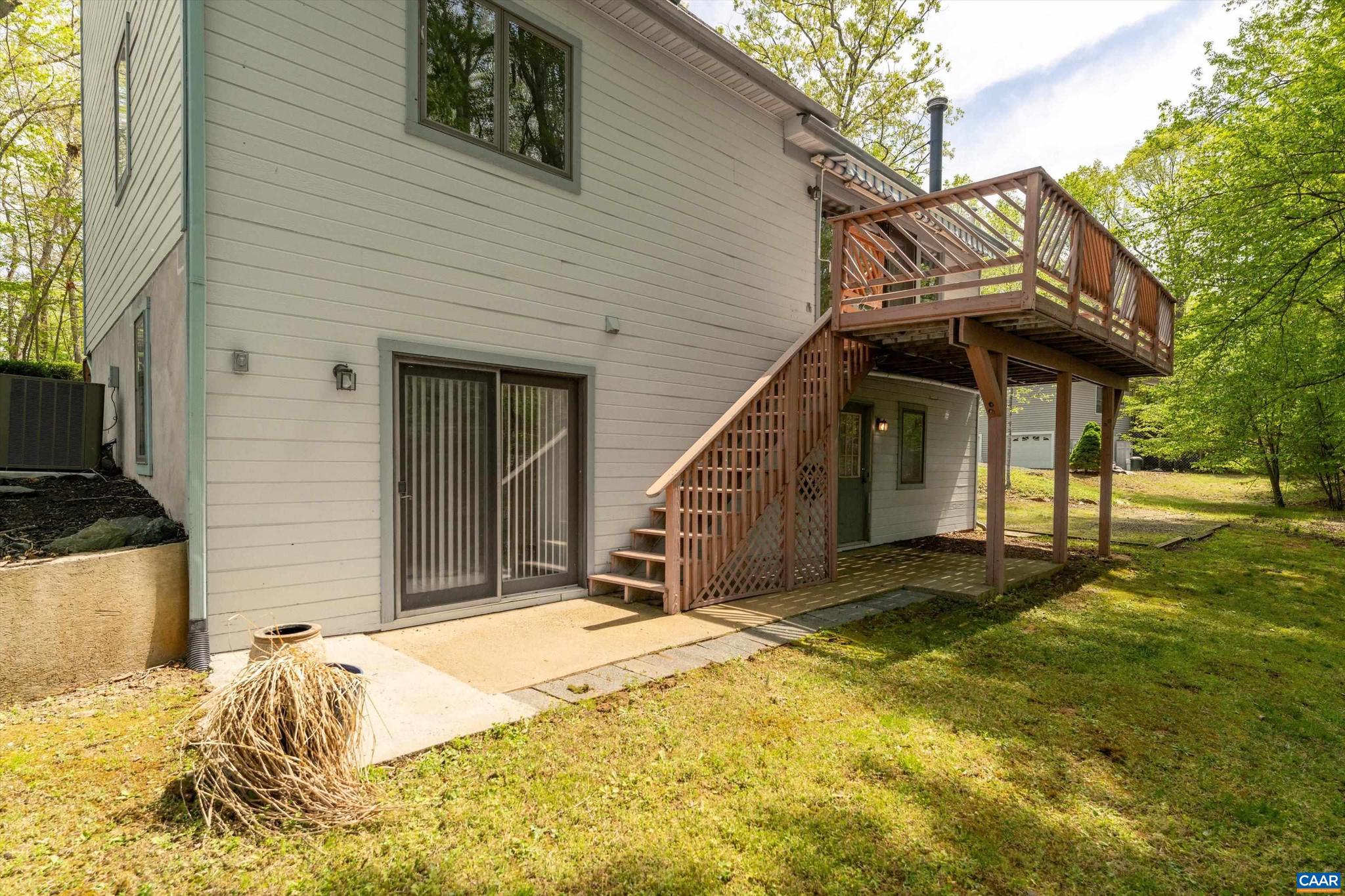 LAKE MONTICELLO - Residential