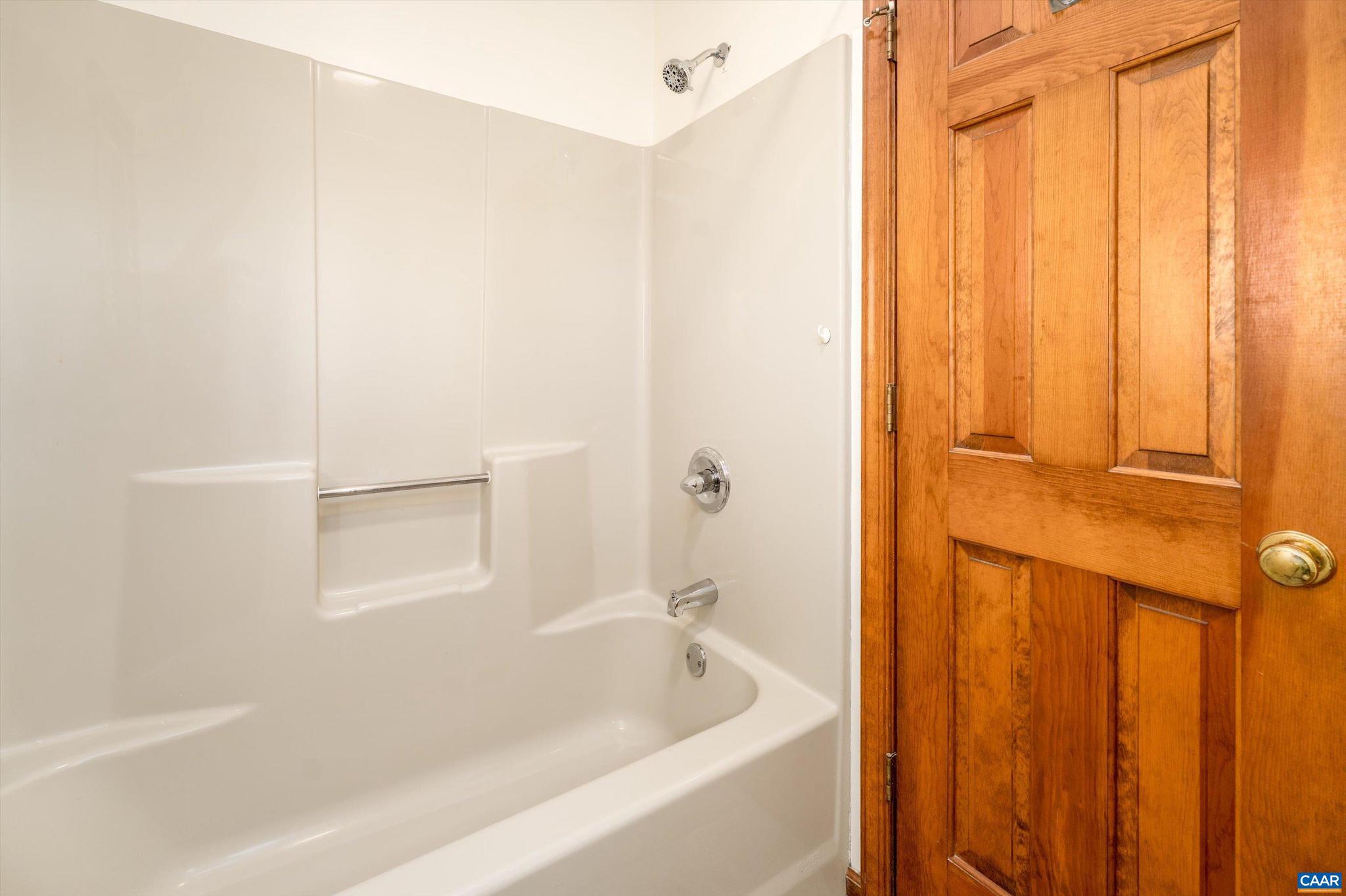 LAKE MONTICELLO - Residential