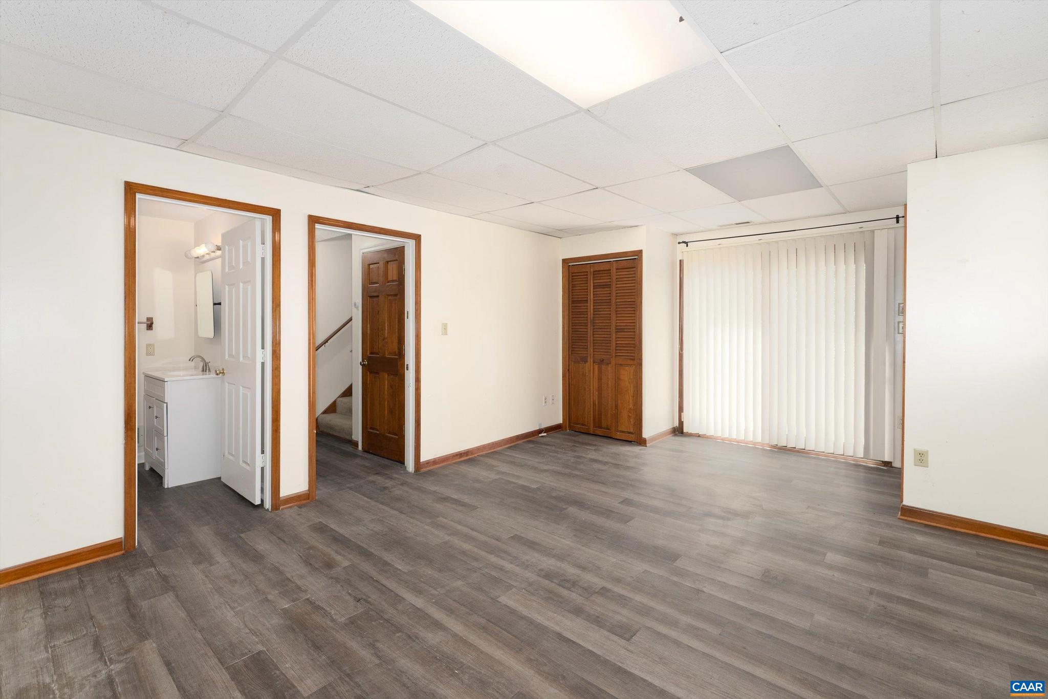 LAKE MONTICELLO - Residential