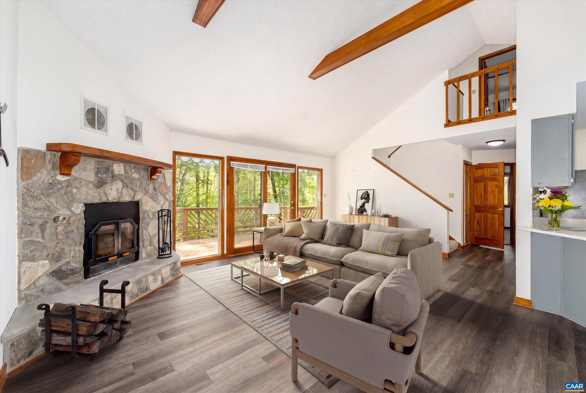 LAKE MONTICELLO - Residential