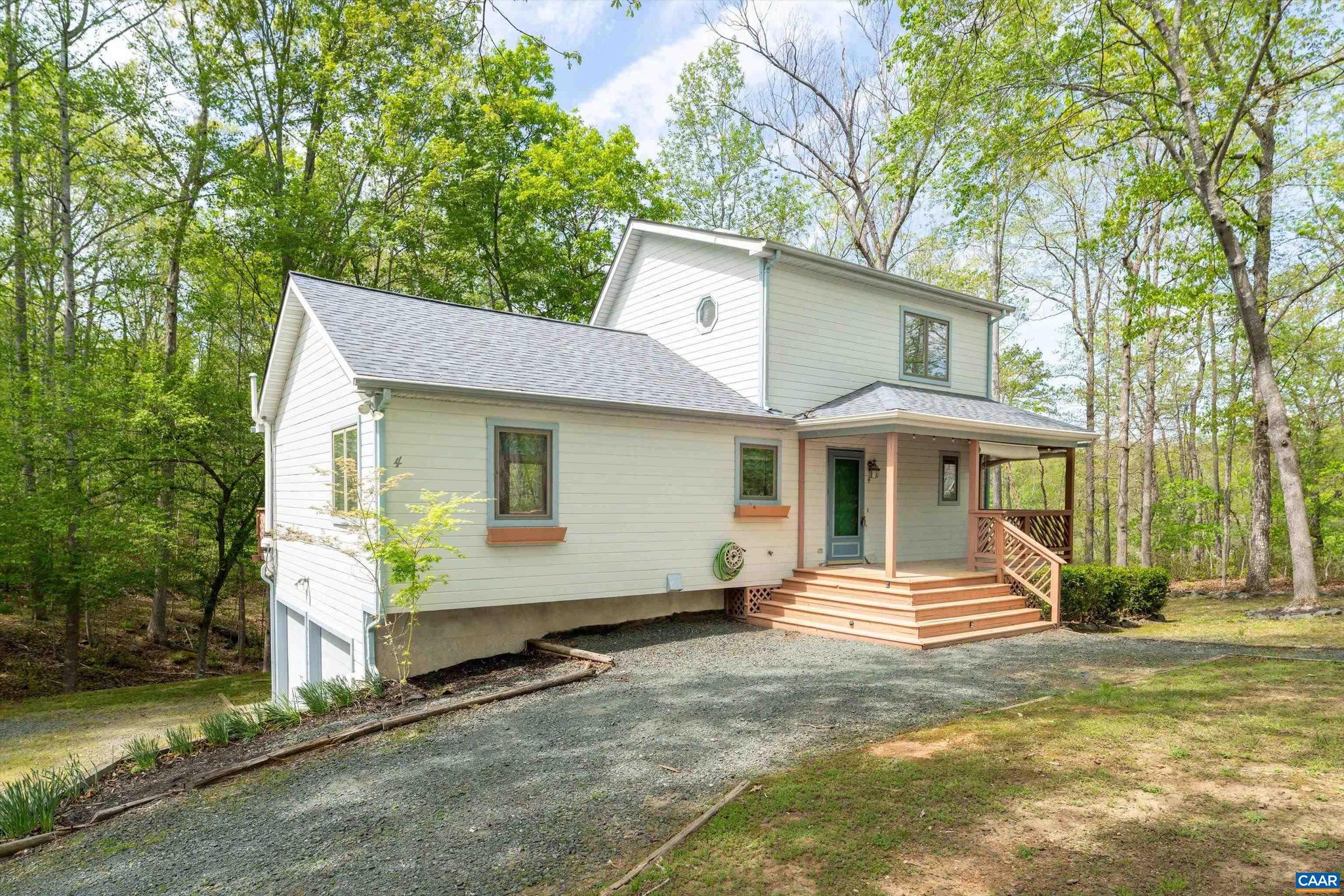 LAKE MONTICELLO - Residential