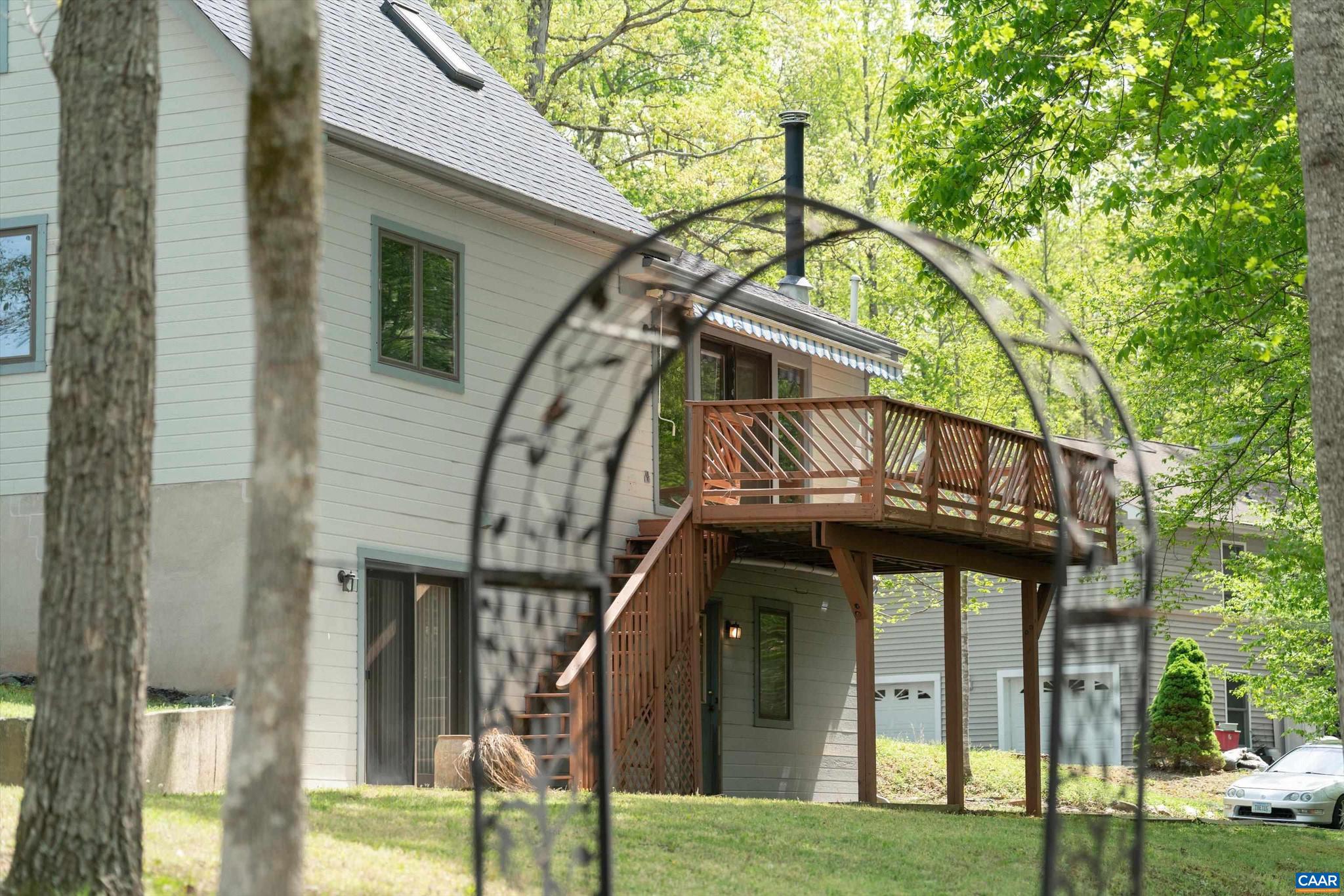 LAKE MONTICELLO - Residential