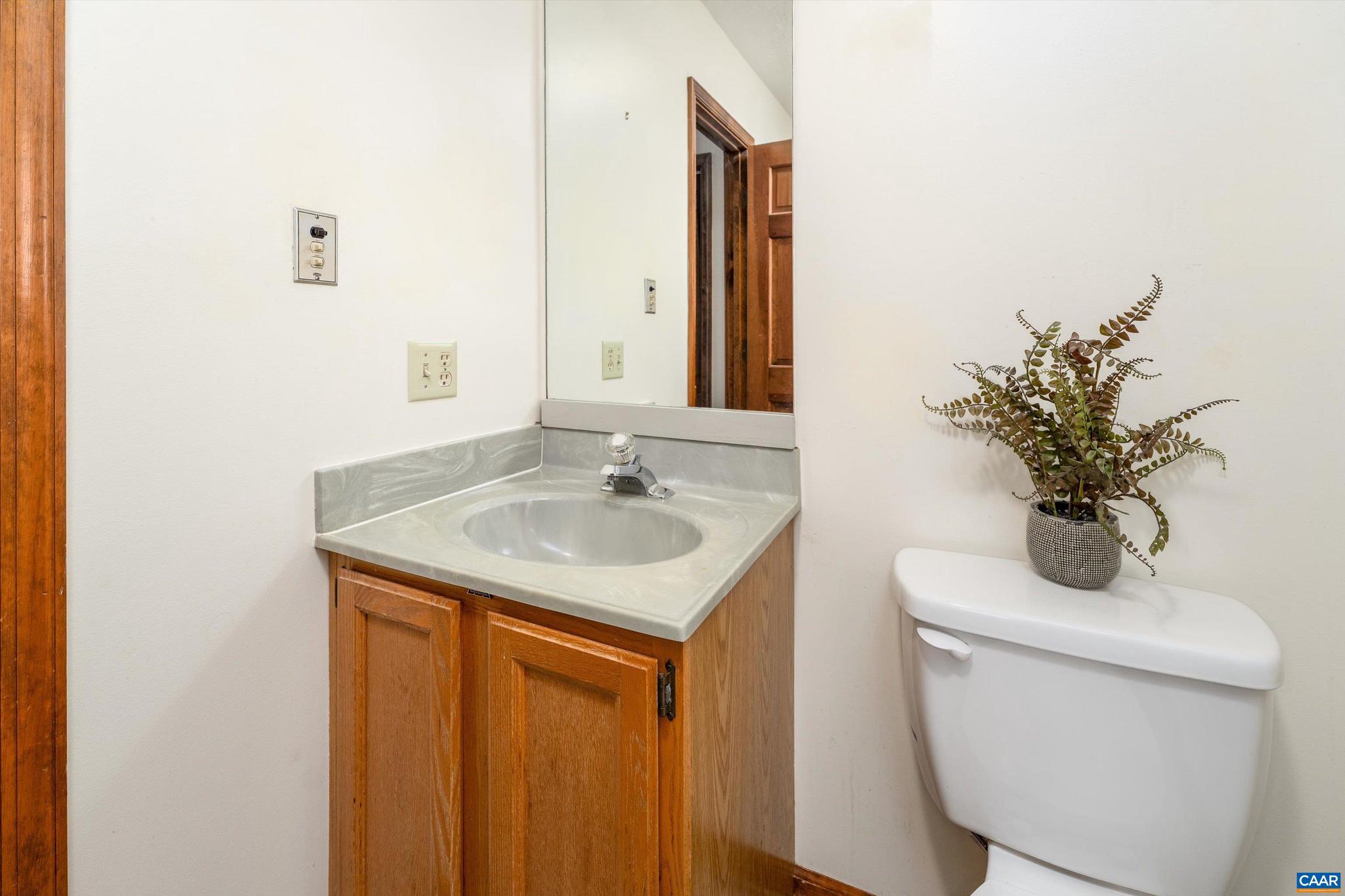 LAKE MONTICELLO - Residential