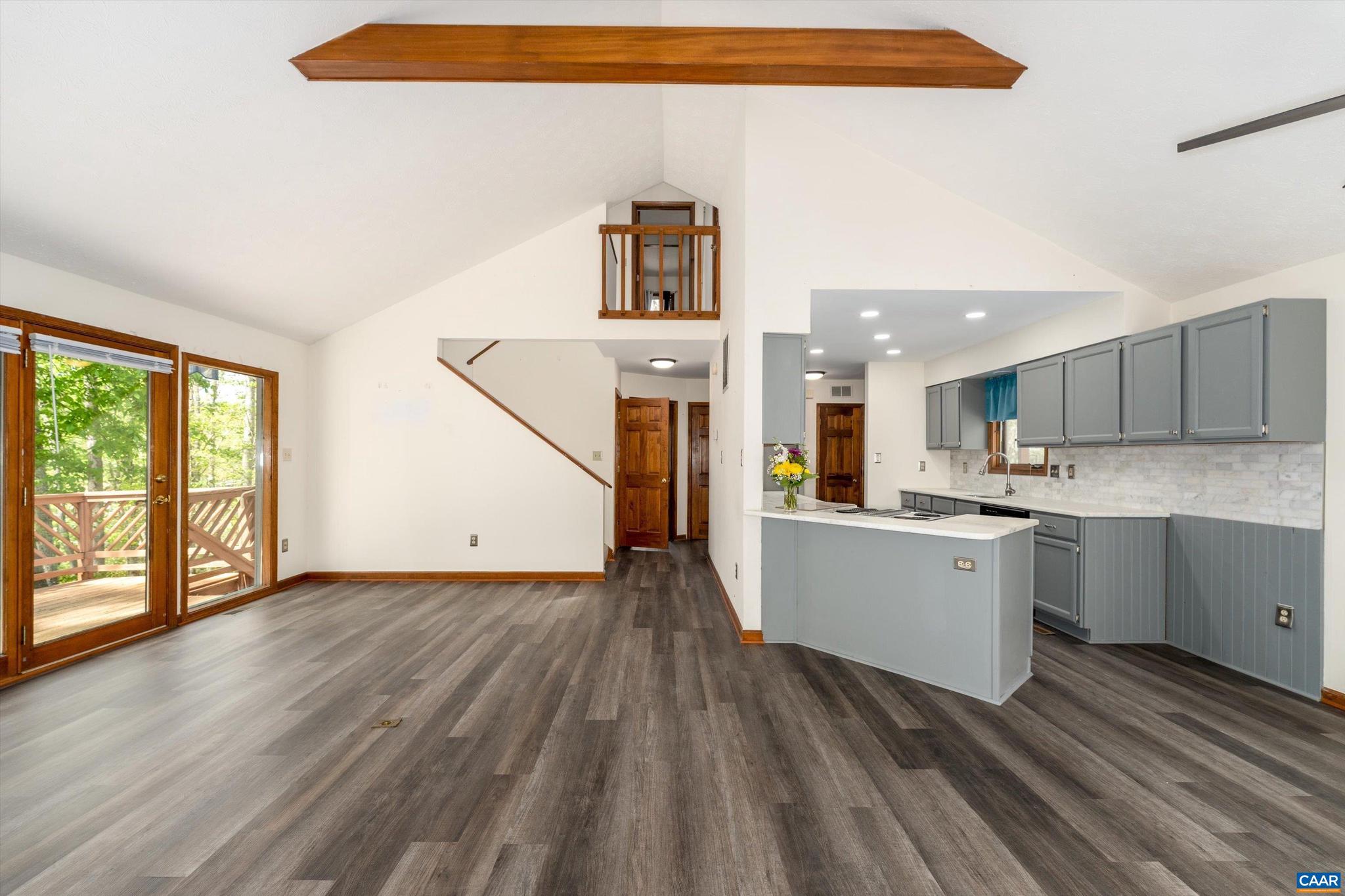 LAKE MONTICELLO - Residential