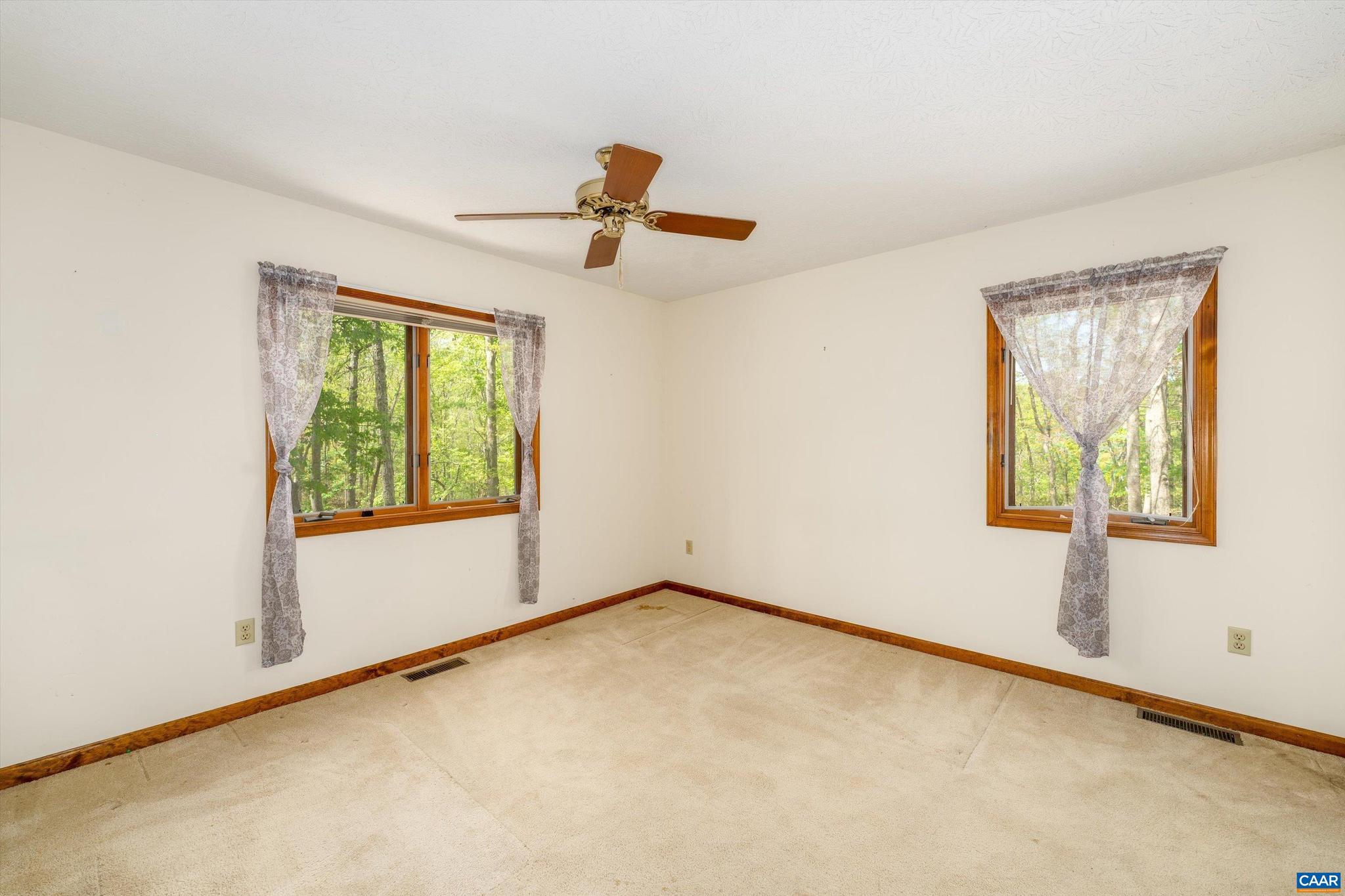 LAKE MONTICELLO - Residential