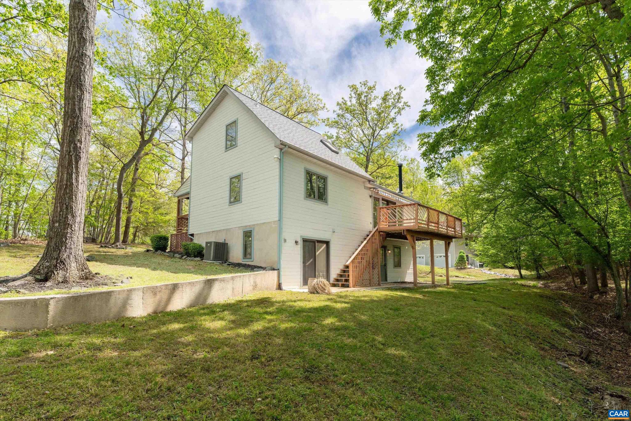 LAKE MONTICELLO - Residential