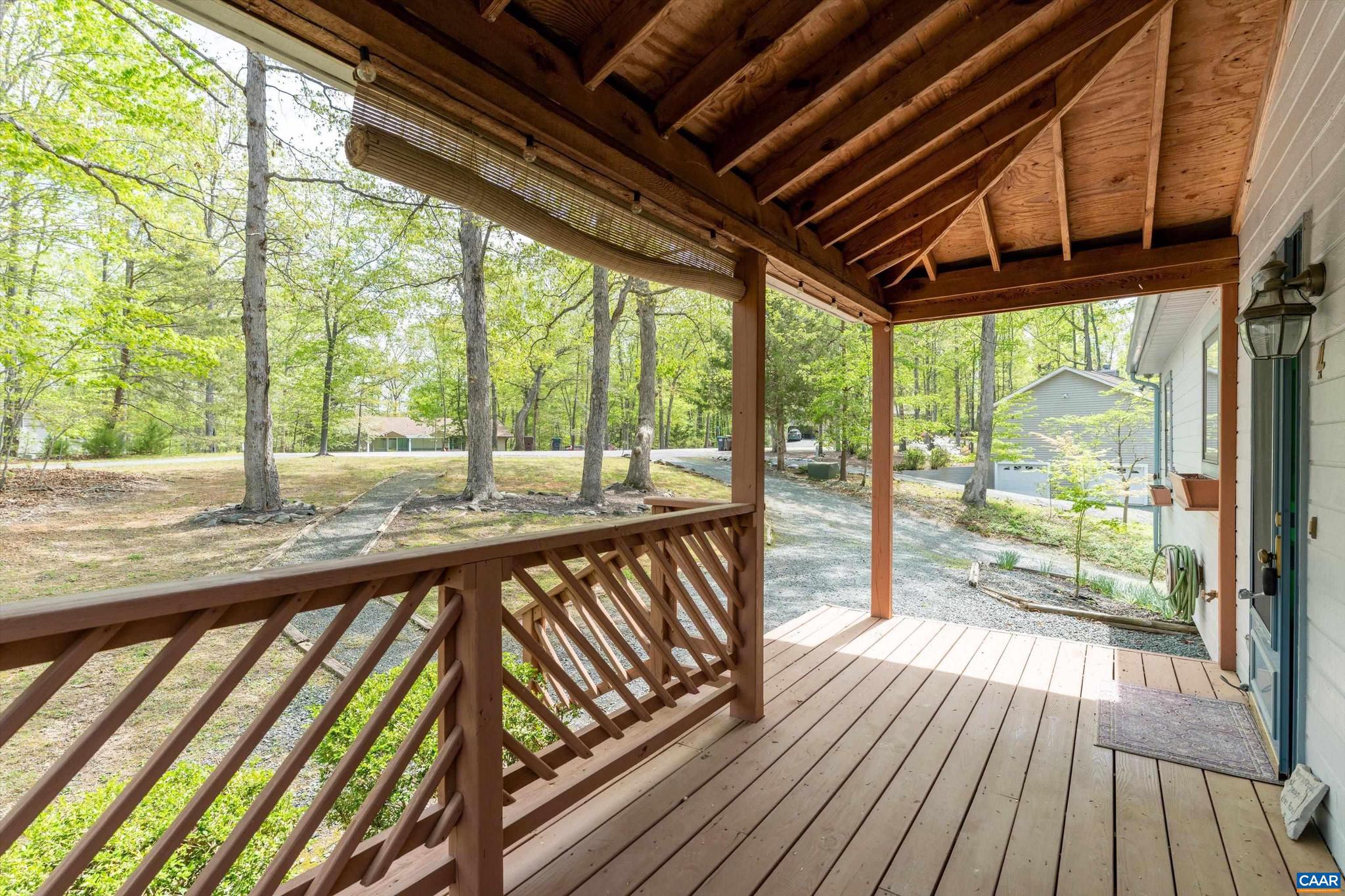 LAKE MONTICELLO - Residential