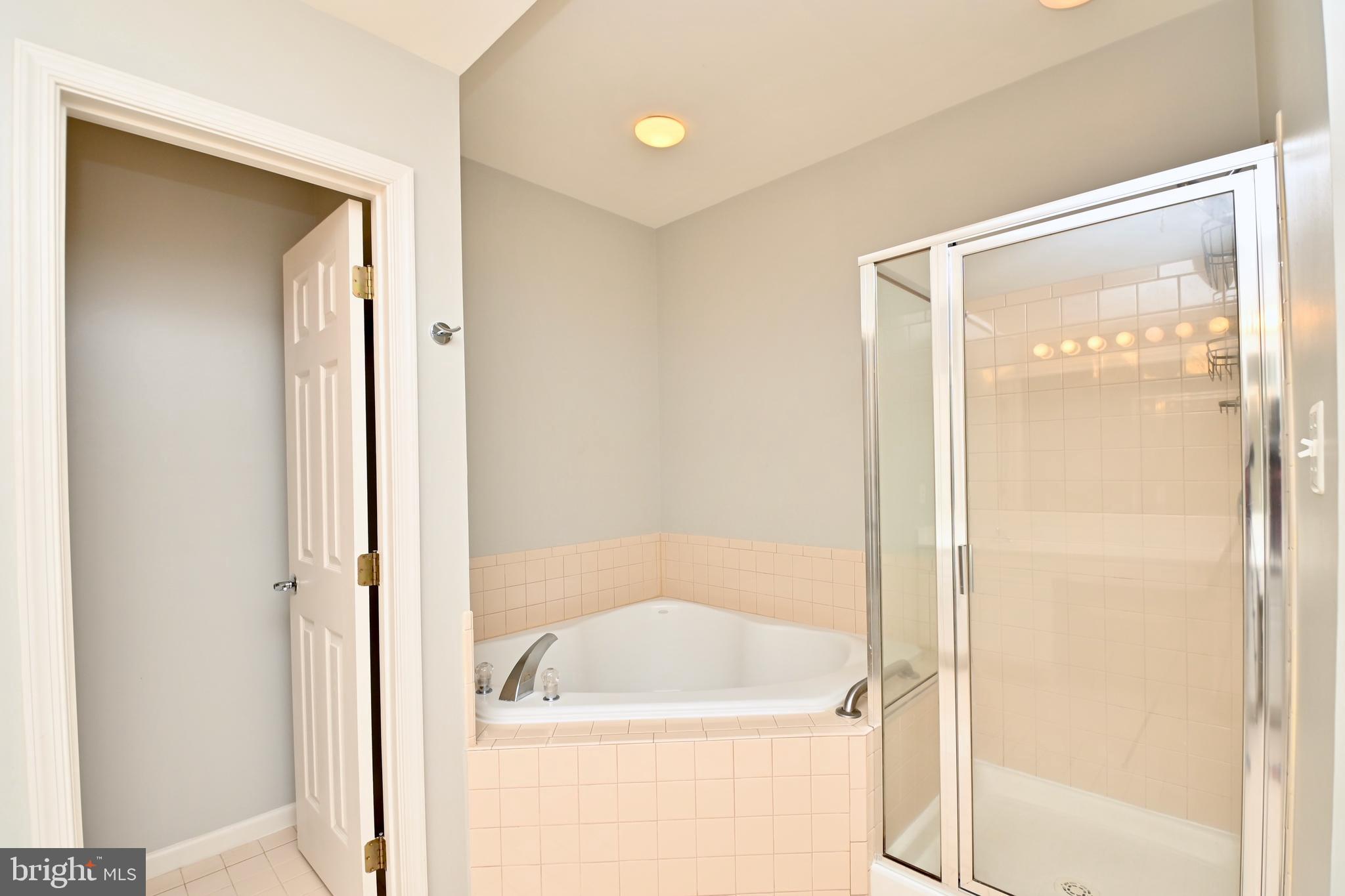 BELMONT BAY - Residential Lease