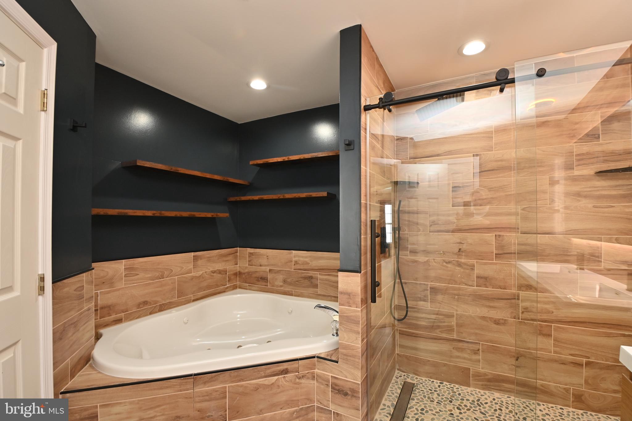 BELMONT BAY - Residential Lease