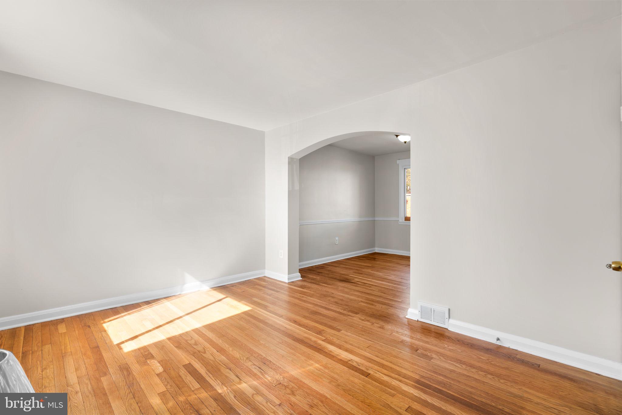 IDLEWOOD - Residential