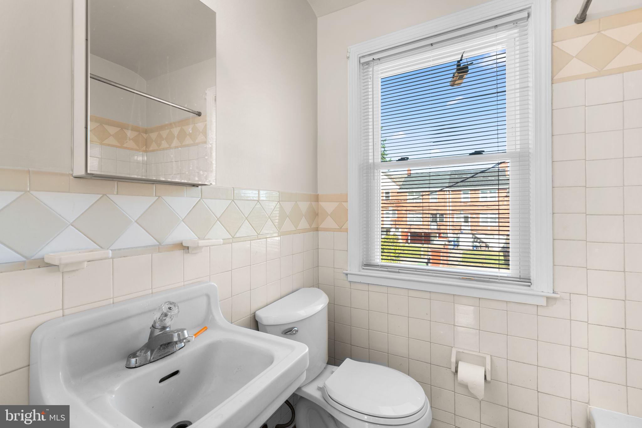 IDLEWOOD - Residential