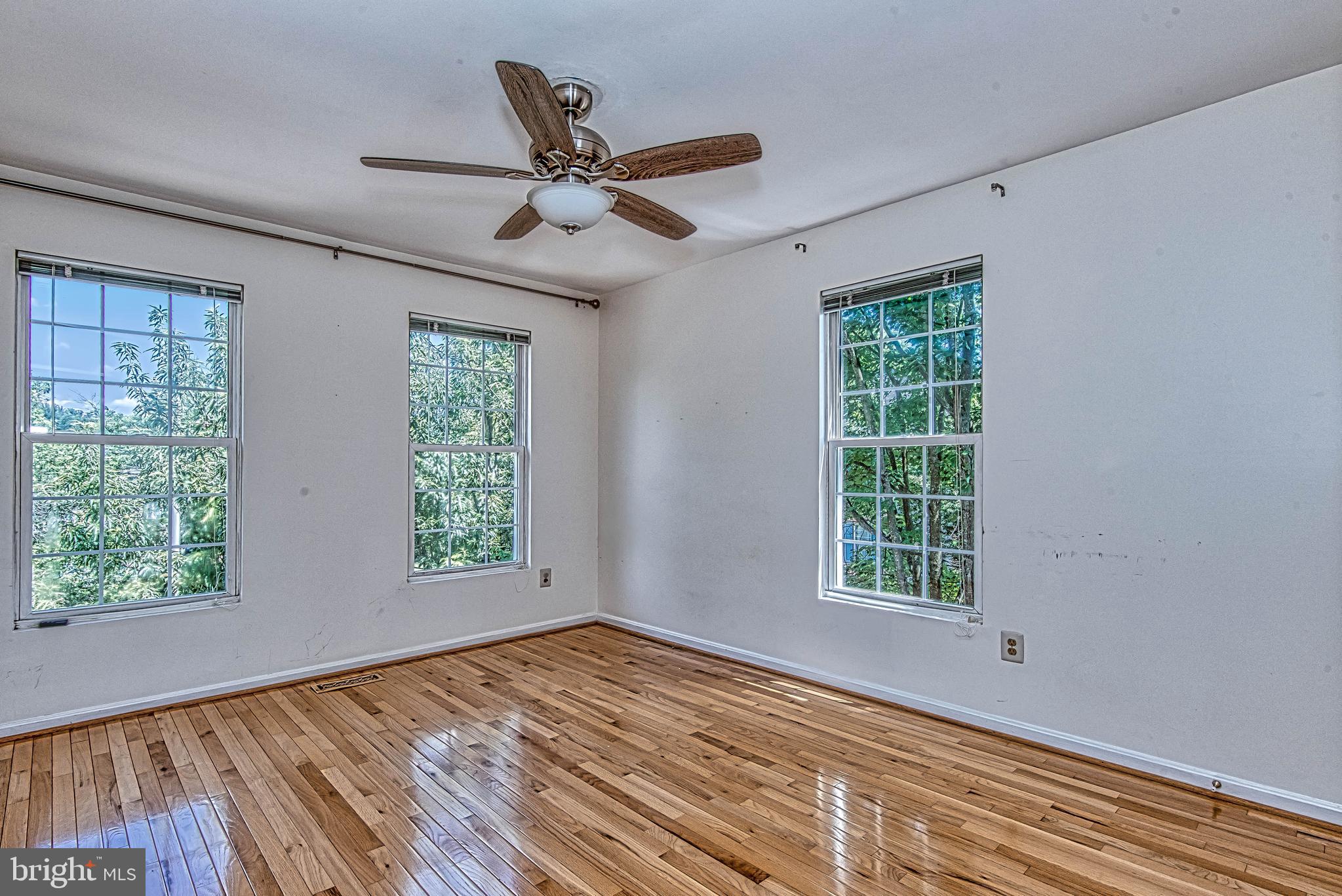 VIRGINIA CENTER - Residential Lease