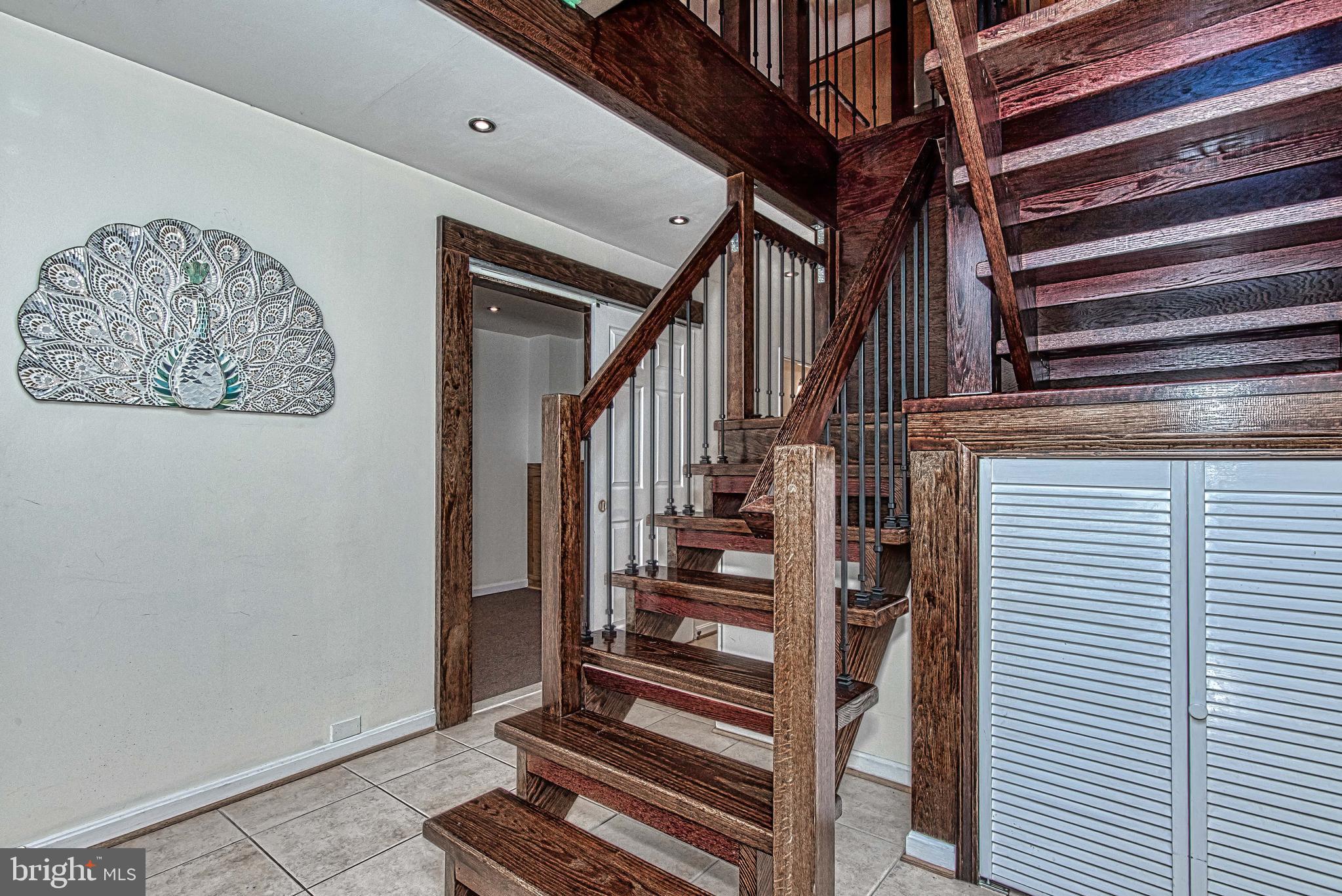 VIRGINIA CENTER - Residential Lease