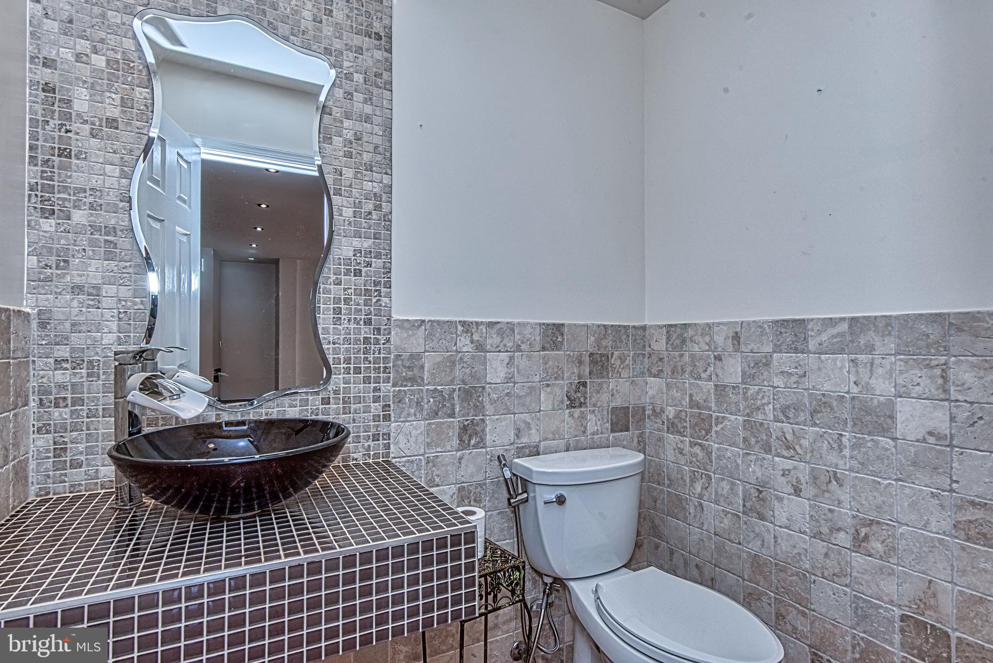 VIRGINIA CENTER - Residential Lease