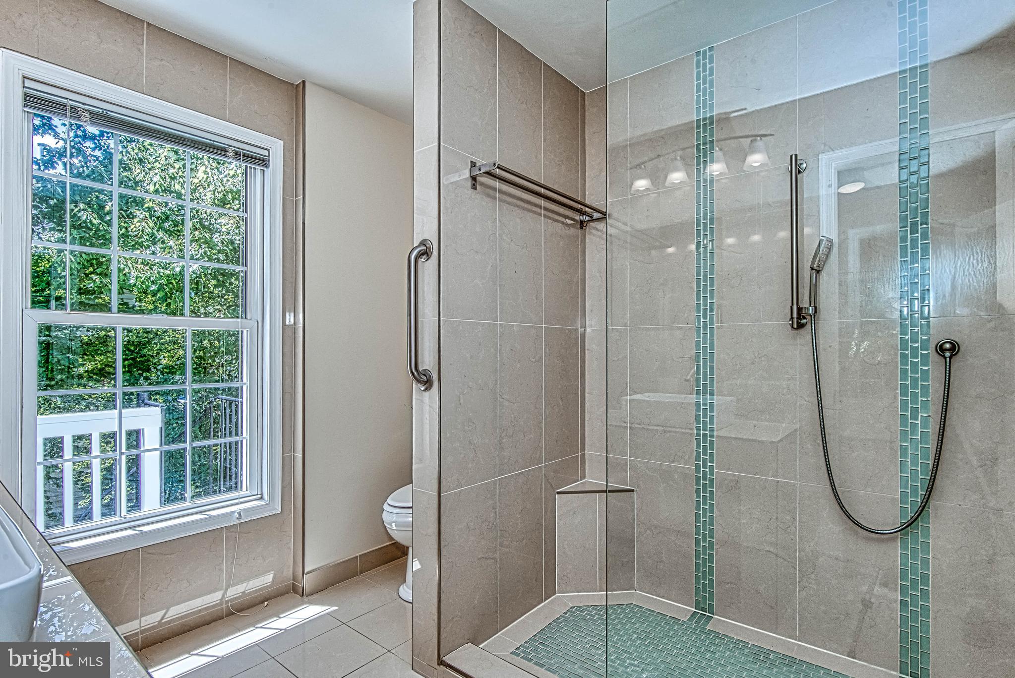 VIRGINIA CENTER - Residential Lease