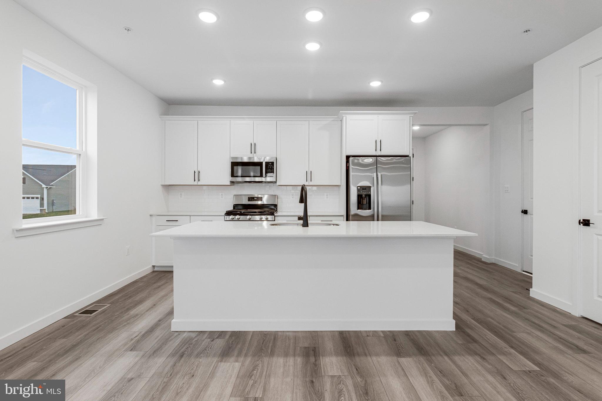 ELMWOOD FARM - Residential