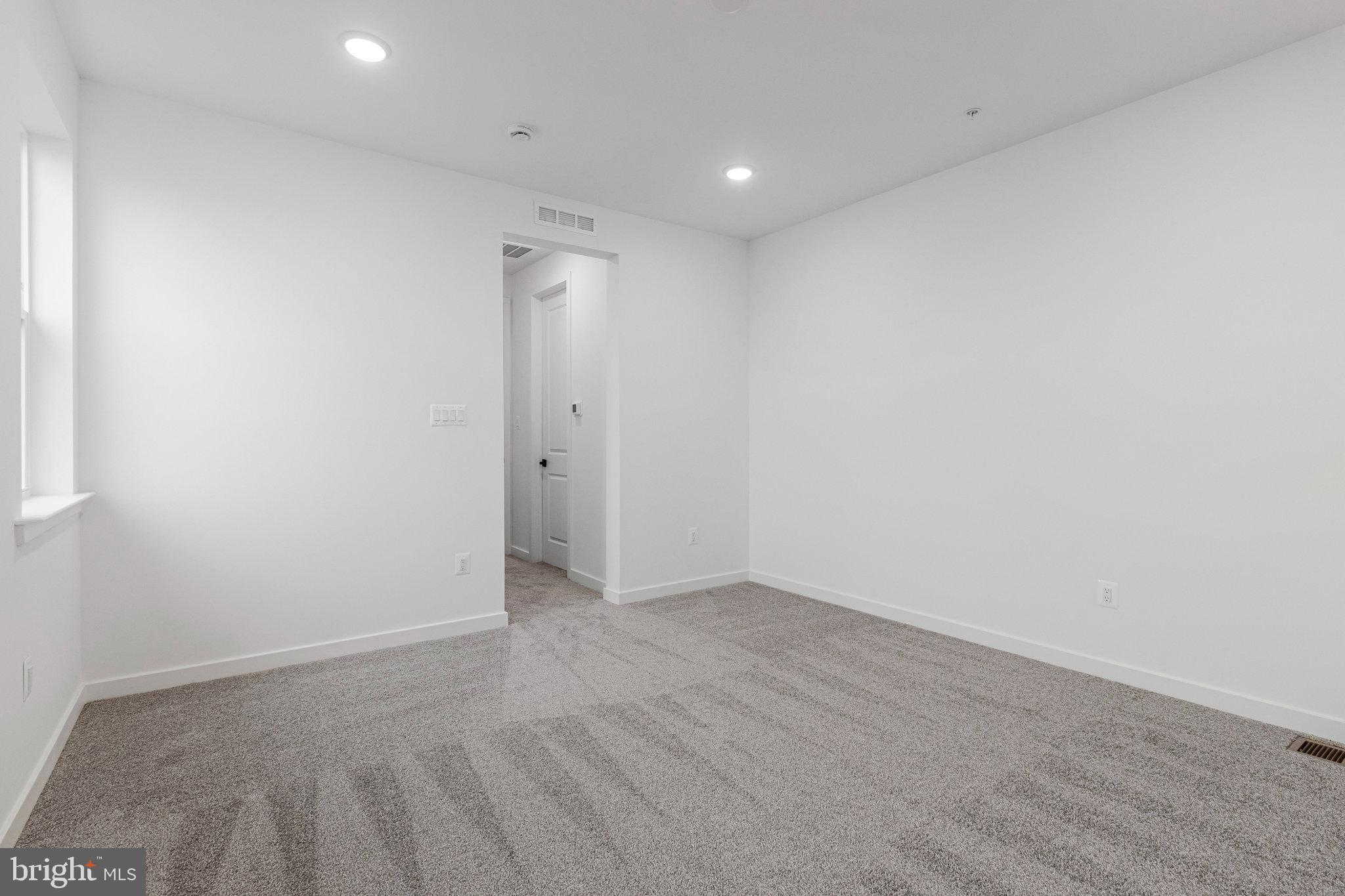 ELMWOOD FARM - Residential