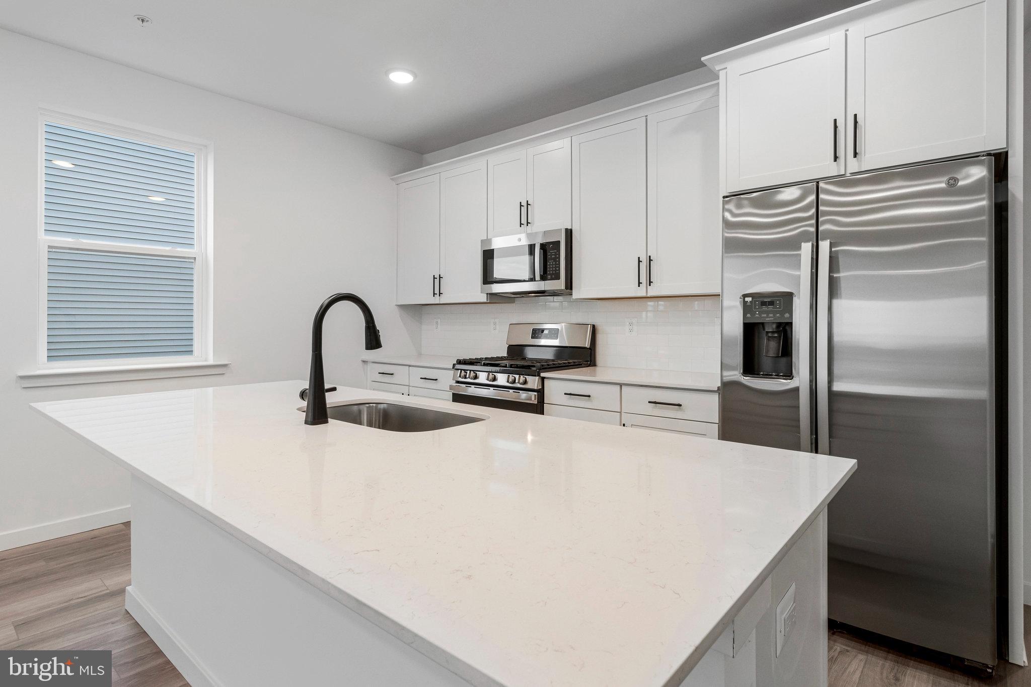 ELMWOOD FARM - Residential