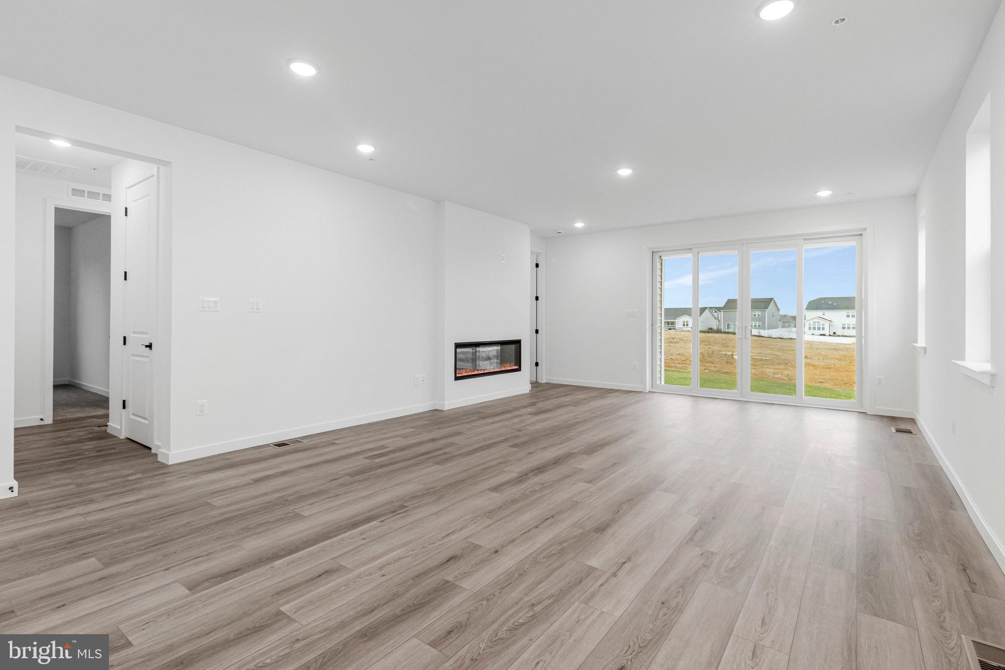 ELMWOOD FARM - Residential