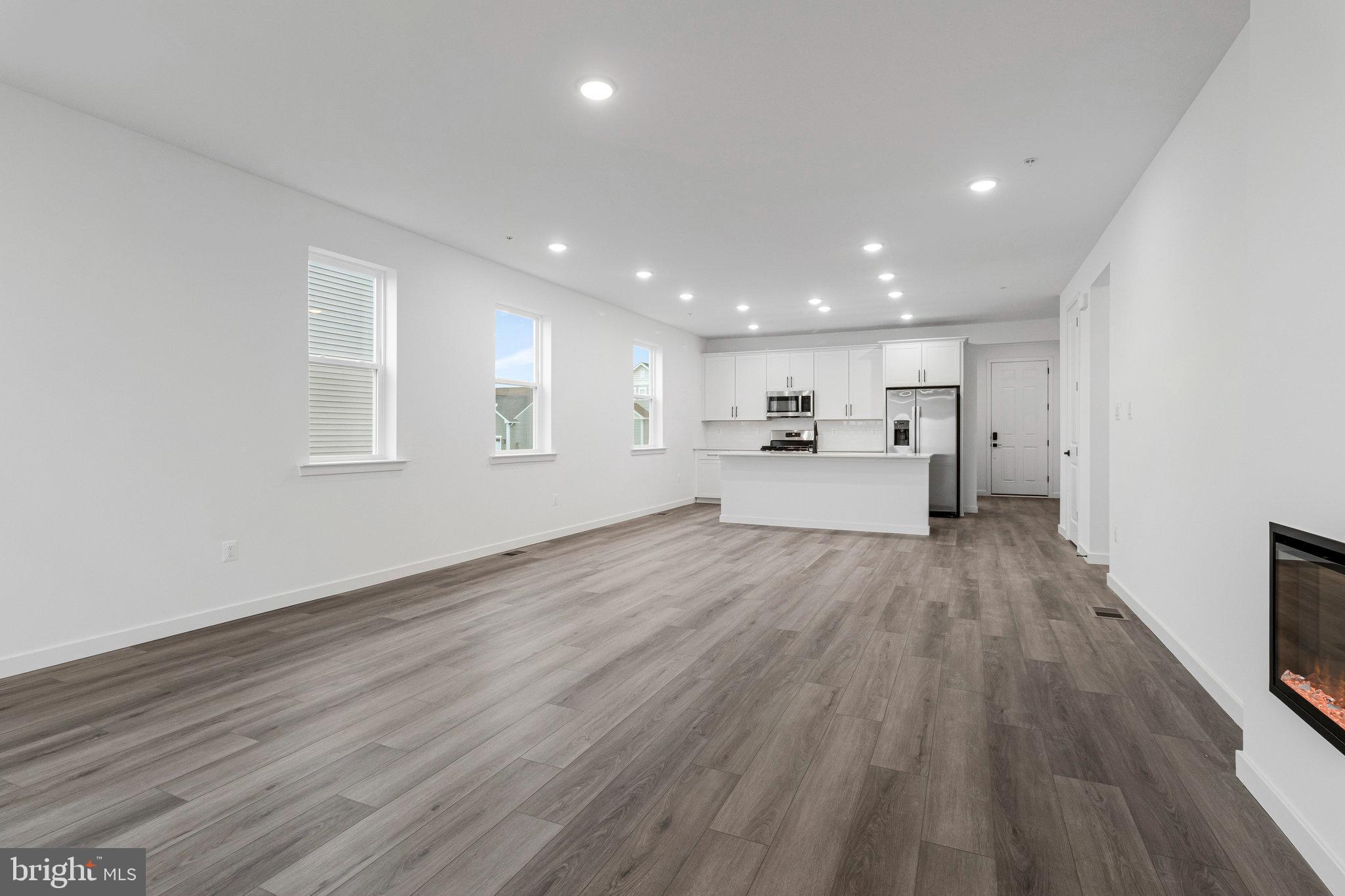 ELMWOOD FARM - Residential