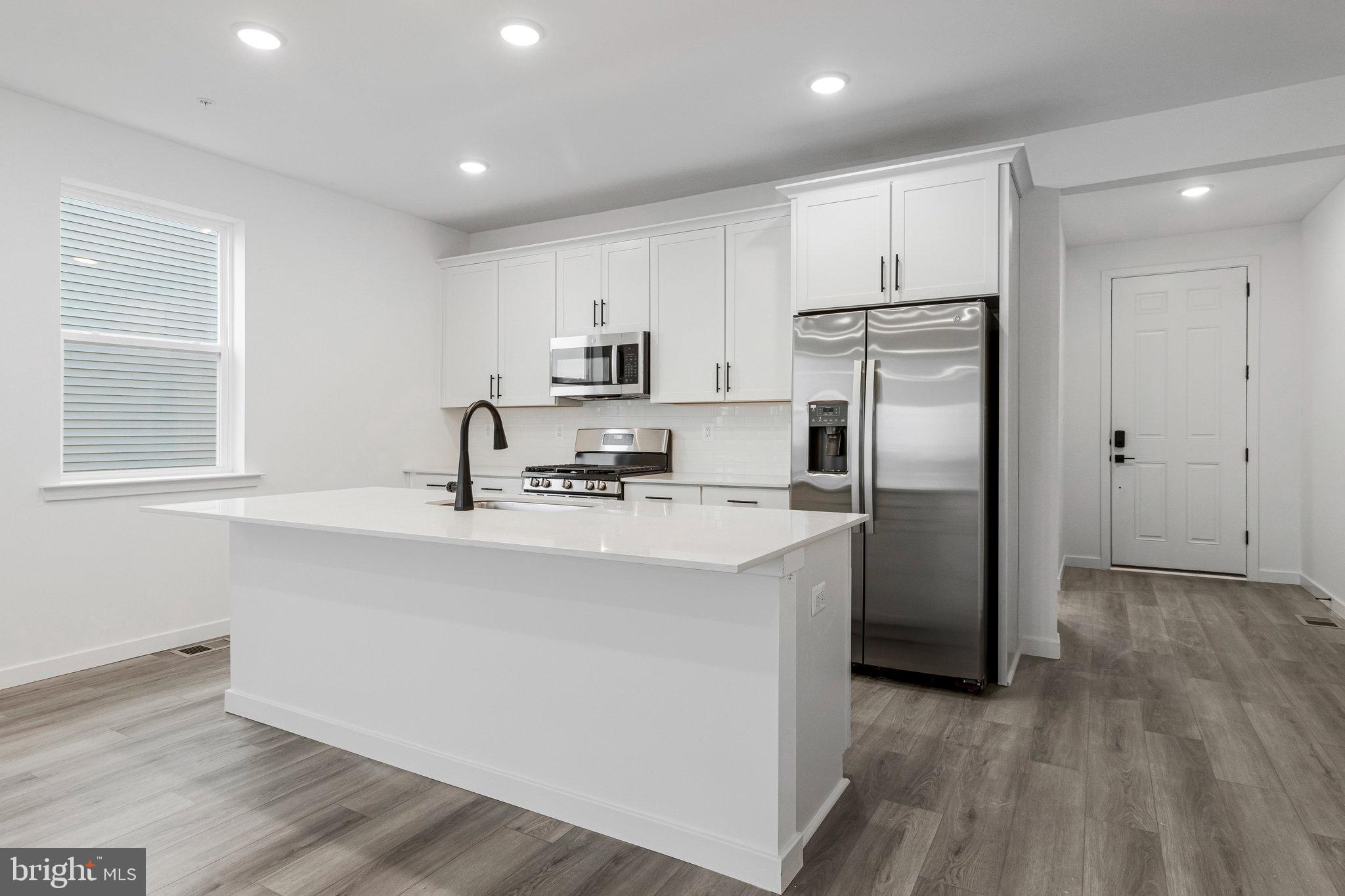 ELMWOOD FARM - Residential