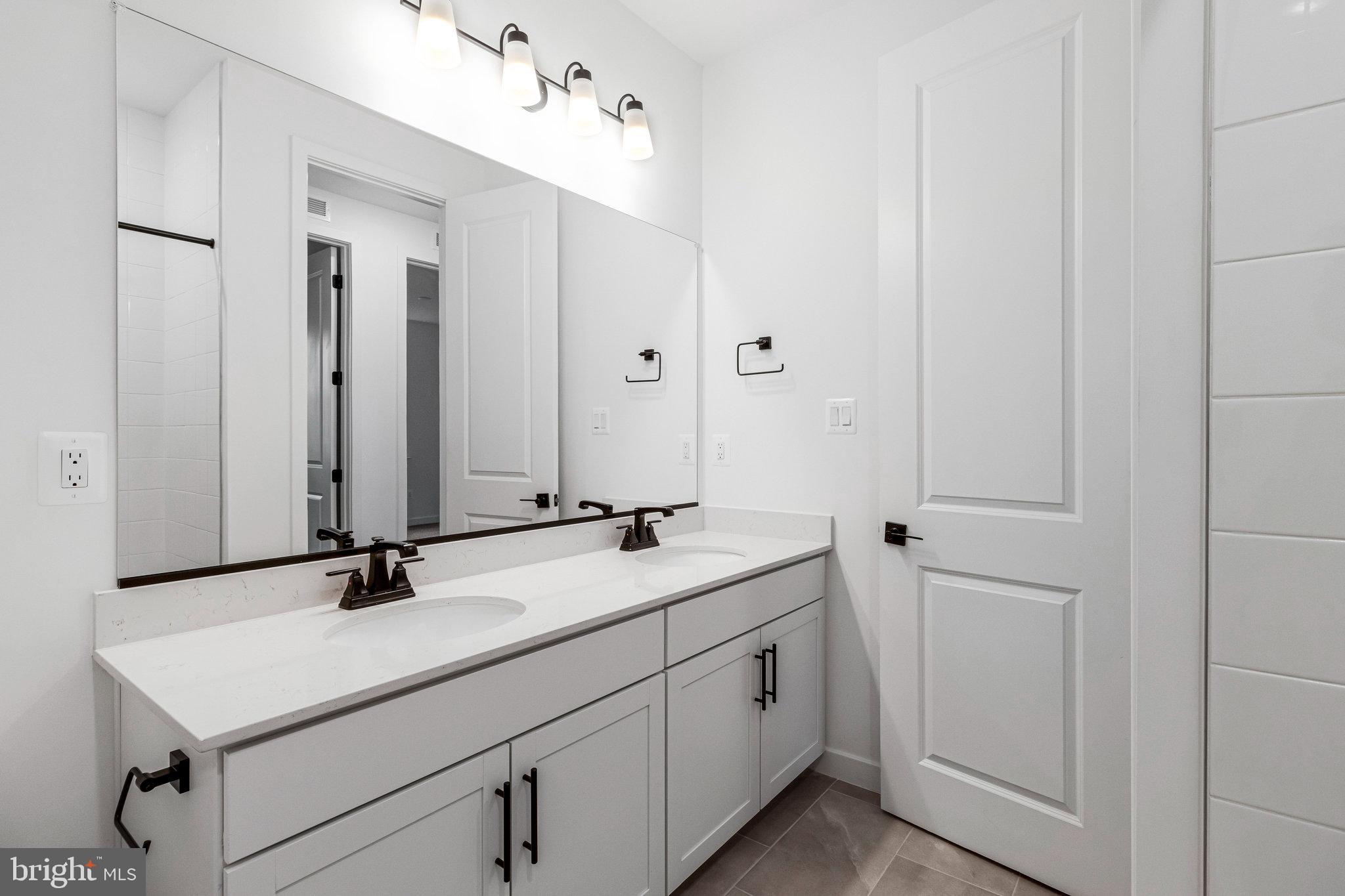 ELMWOOD FARM - Residential