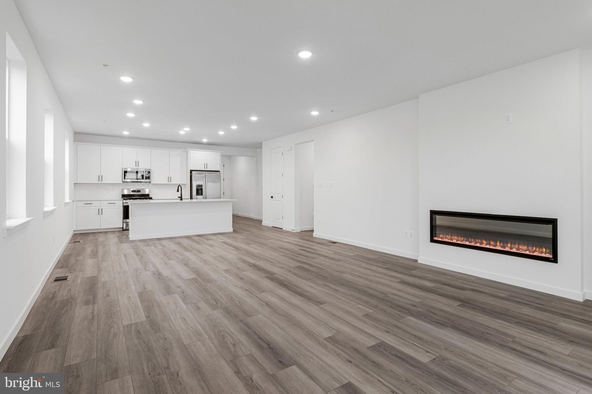 ELMWOOD FARM - Residential